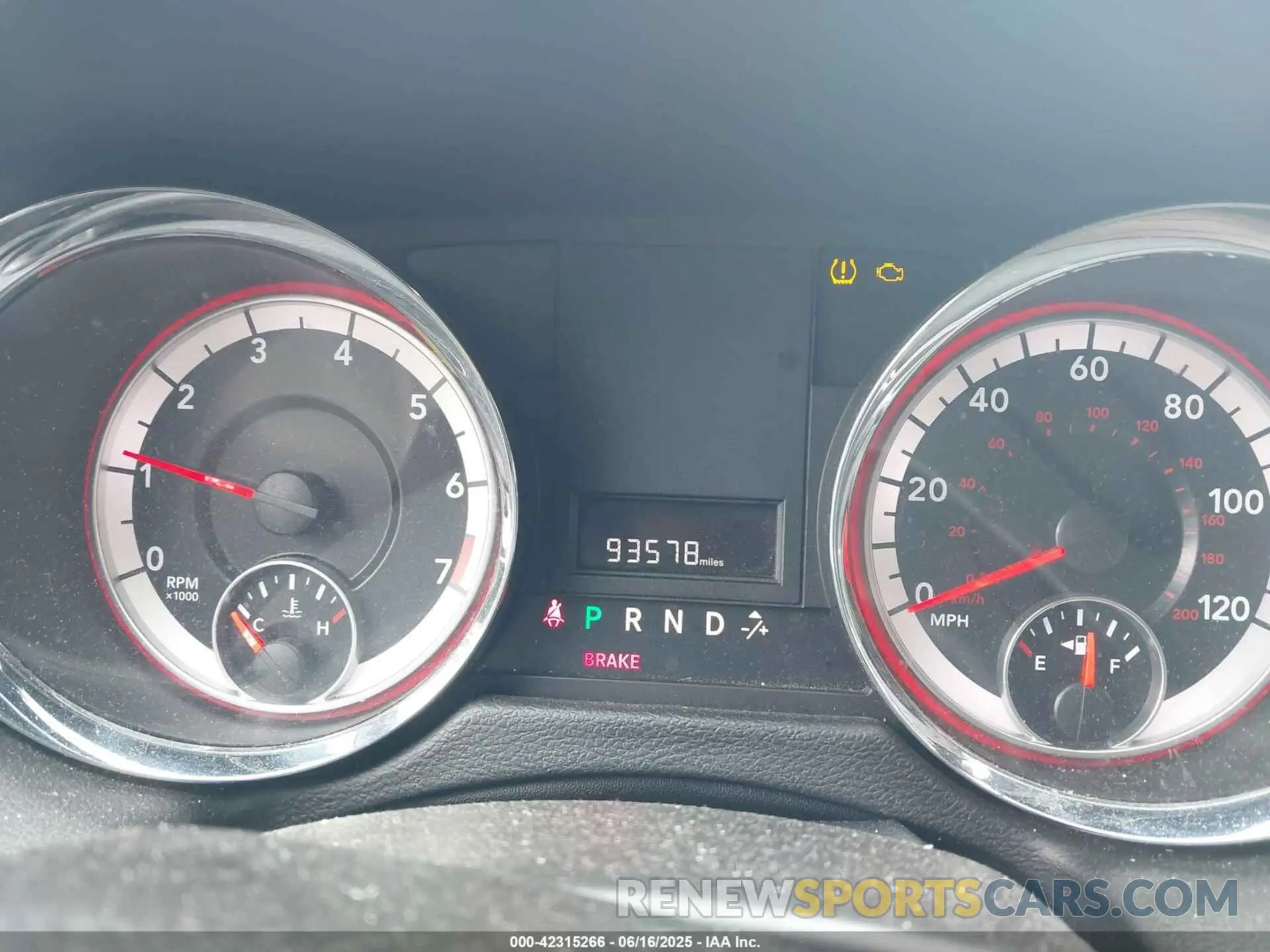 7 Photograph of a damaged car 2C4RDGCG7KR512733 DODGE GRAND CARAVAN 2019