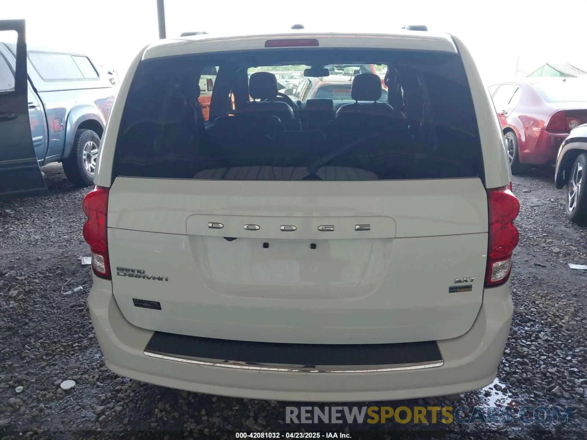 17 Фотография поврежденного автомобиля 2C4RDGCG7KR677214 DODGE GRAND CARAVAN 2019