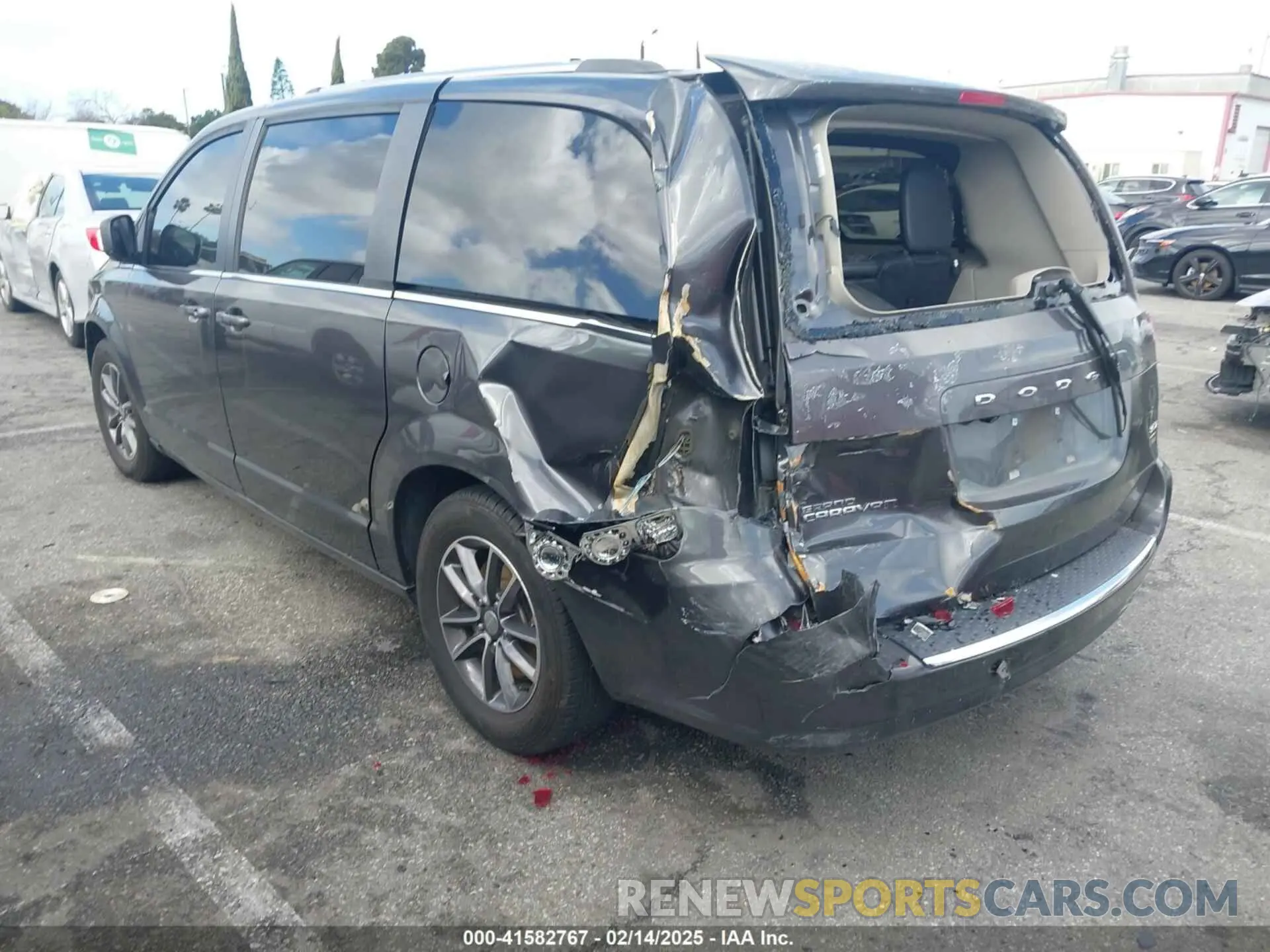 3 Фотография поврежденного автомобиля 2C4RDGCG7KR691775 DODGE GRAND CARAVAN 2019