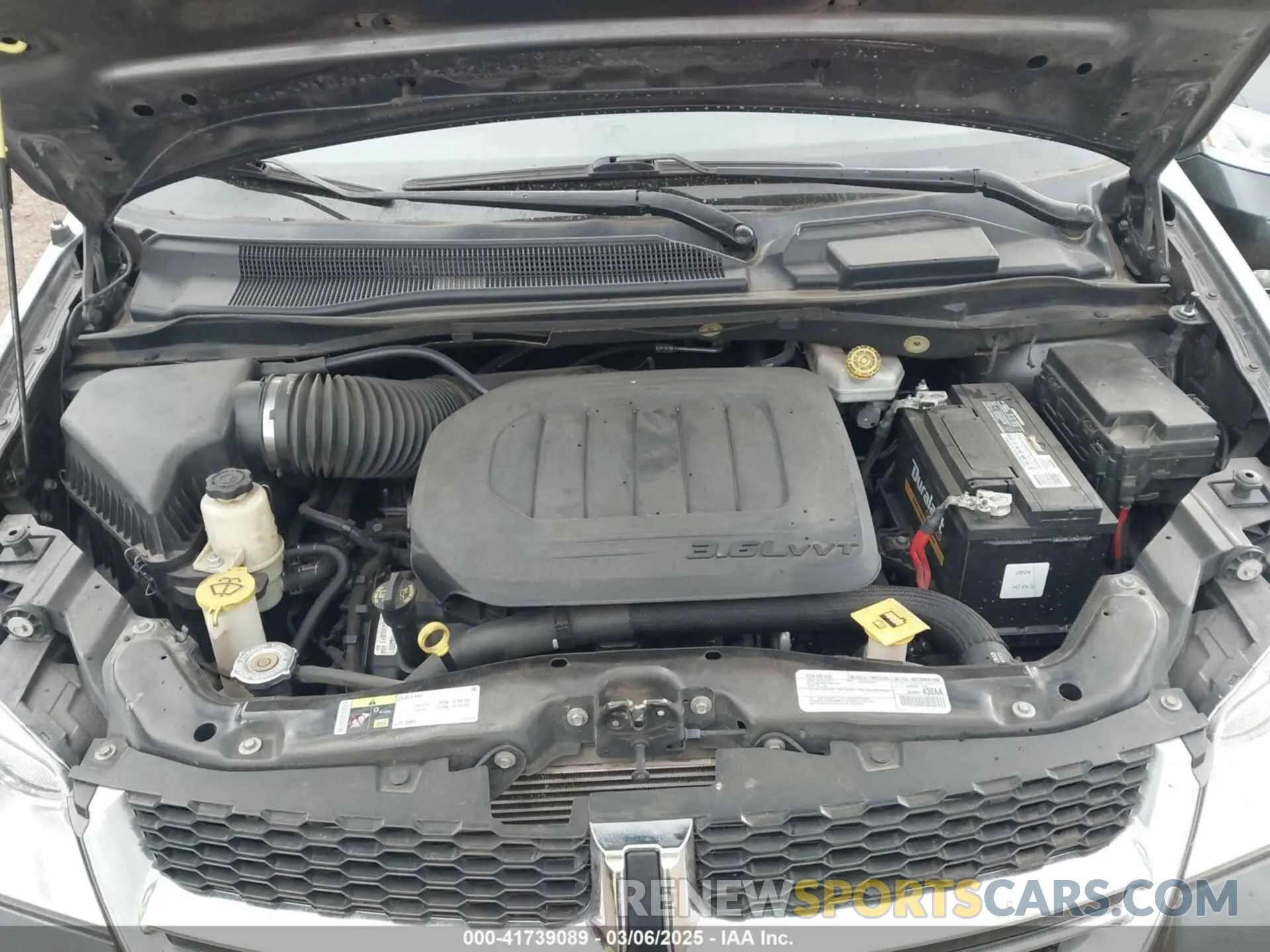10 Photograph of a damaged car 2C4RDGCG7KR754048 DODGE GRAND CARAVAN 2019