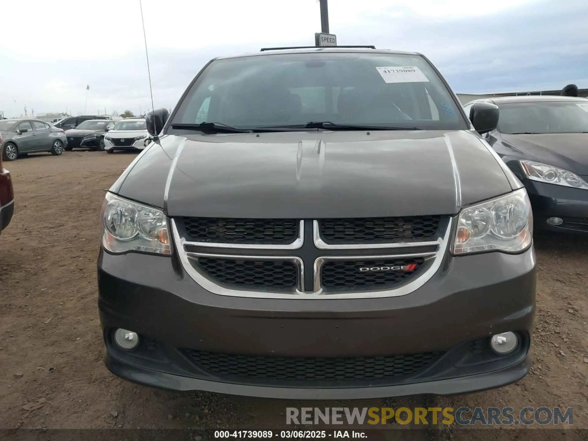 12 Photograph of a damaged car 2C4RDGCG7KR754048 DODGE GRAND CARAVAN 2019