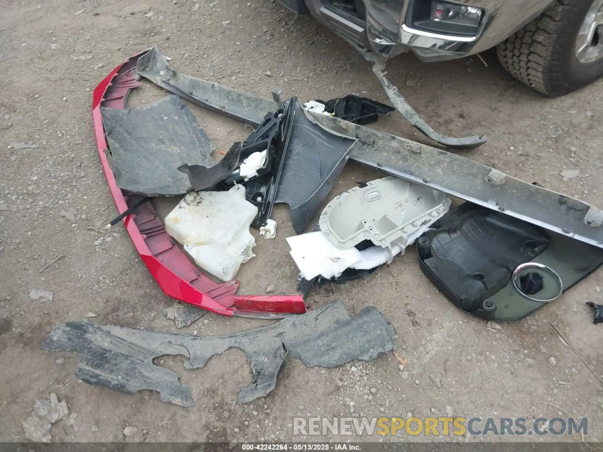 12 Photograph of a damaged car 2C4RDGCG8KR545305 DODGE GRAND CARAVAN 2019