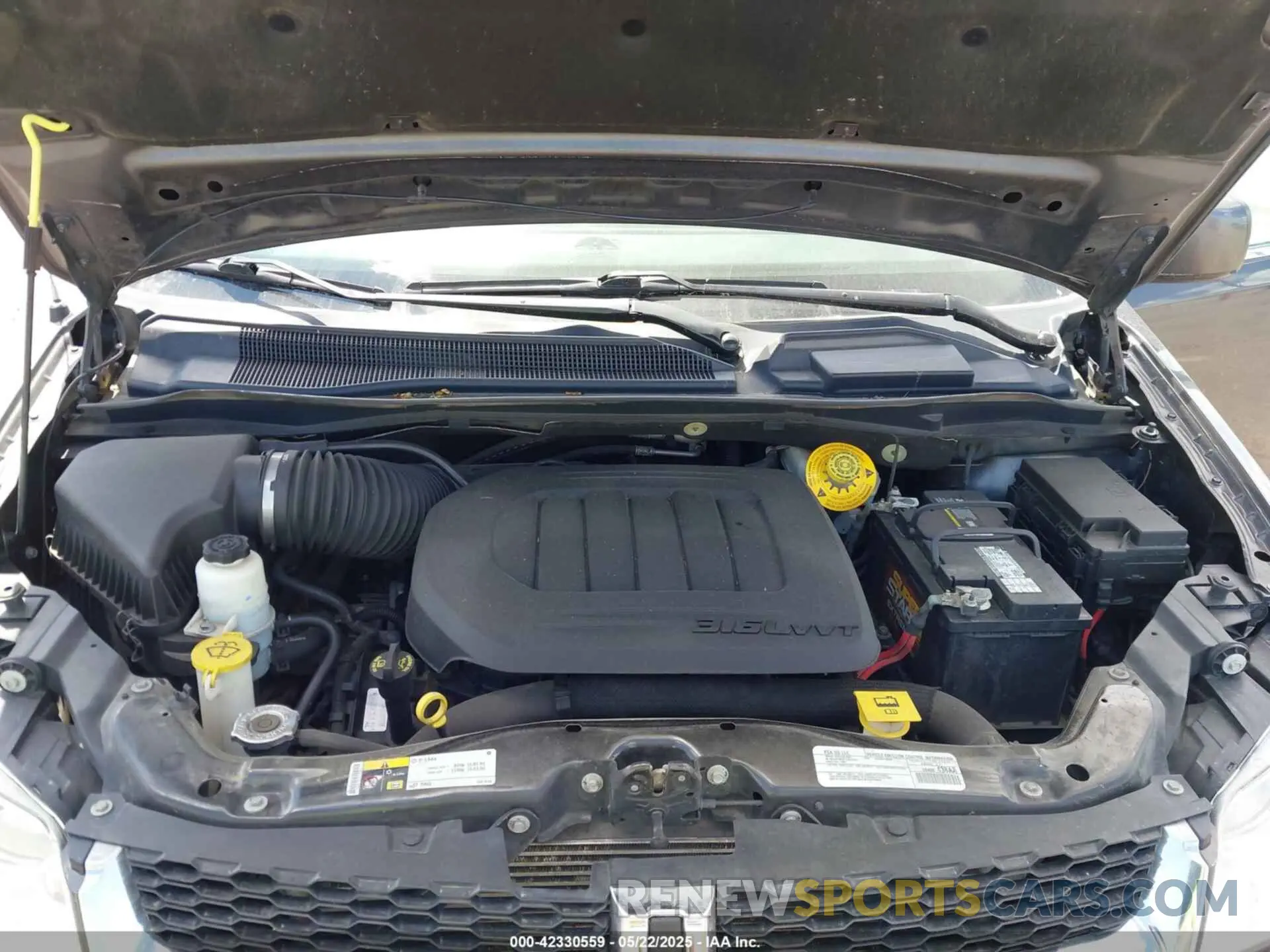 10 Photograph of a damaged car 2C4RDGCG8KR717896 DODGE GRAND CARAVAN 2019