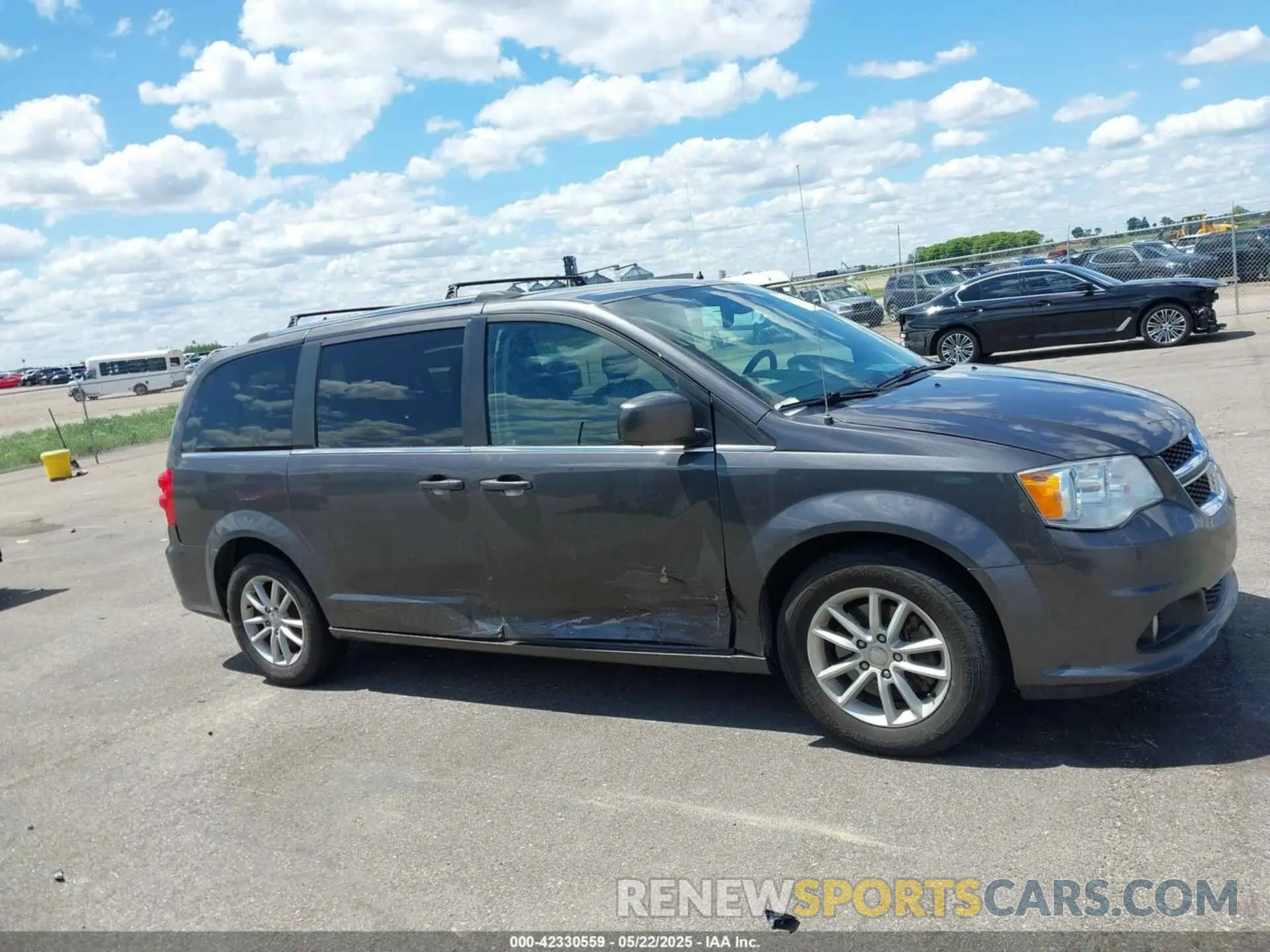 13 Photograph of a damaged car 2C4RDGCG8KR717896 DODGE GRAND CARAVAN 2019