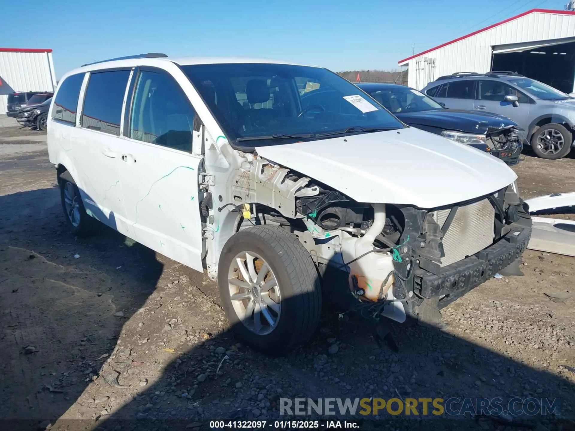 1 Photograph of a damaged car 2C4RDGCG8KR761462 DODGE GRAND CARAVAN 2019