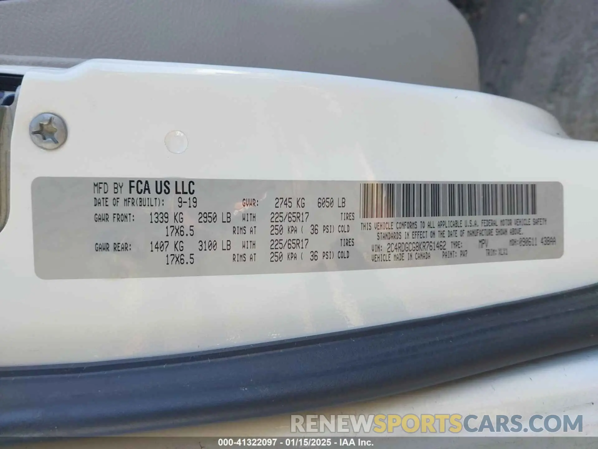 9 Photograph of a damaged car 2C4RDGCG8KR761462 DODGE GRAND CARAVAN 2019