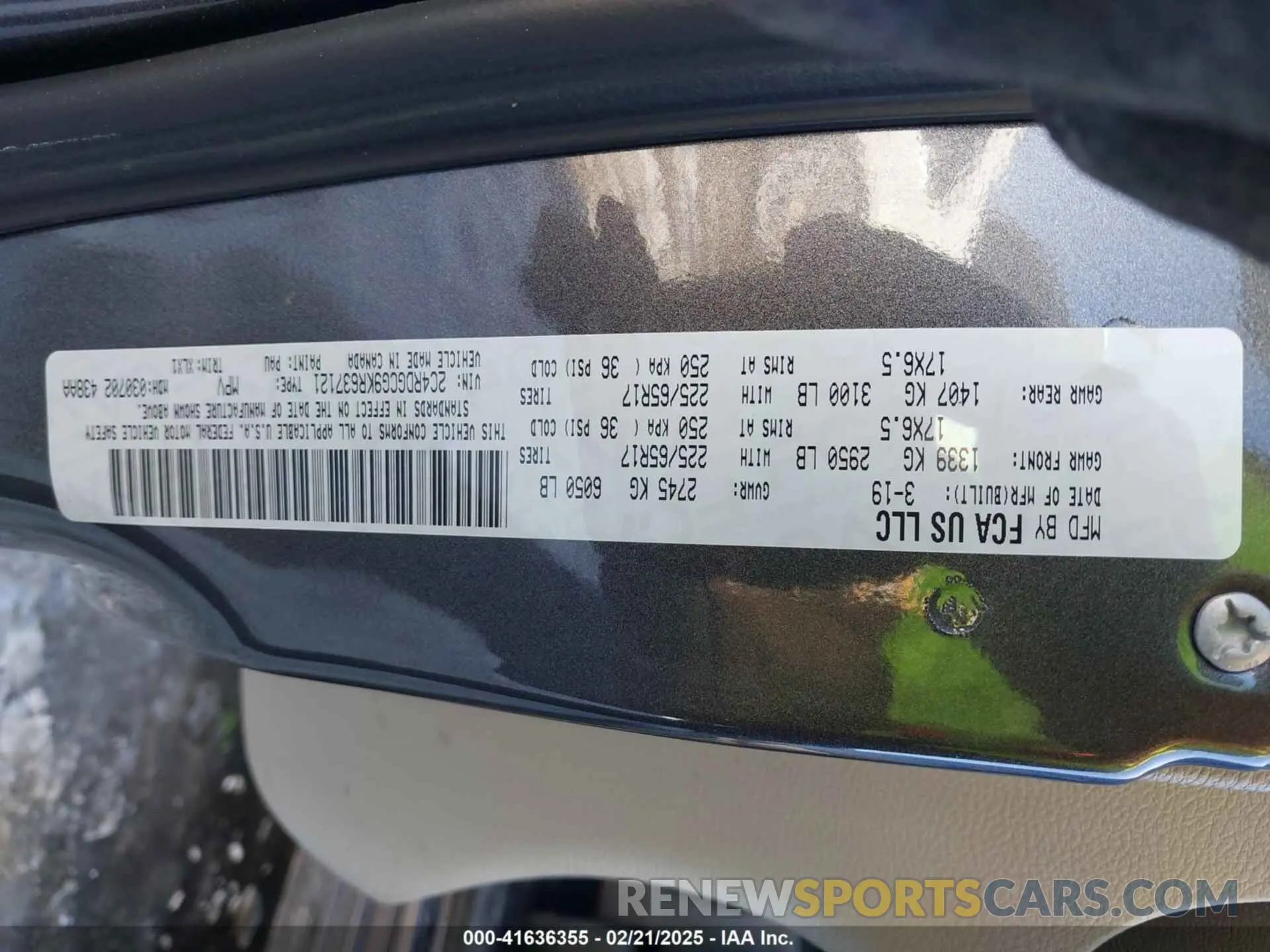 9 Photograph of a damaged car 2C4RDGCG9KR637121 DODGE GRAND CARAVAN 2019