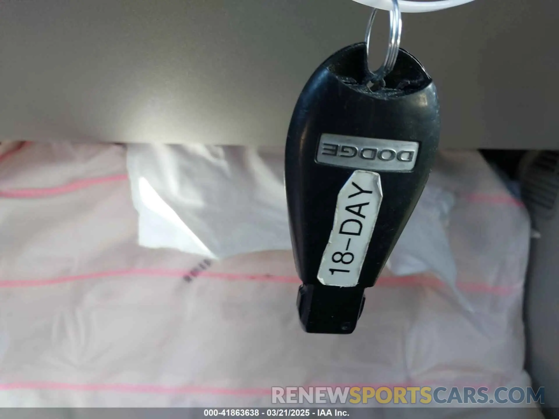 11 Photograph of a damaged car 2C4RDGCG9KR761325 DODGE GRAND CARAVAN 2019