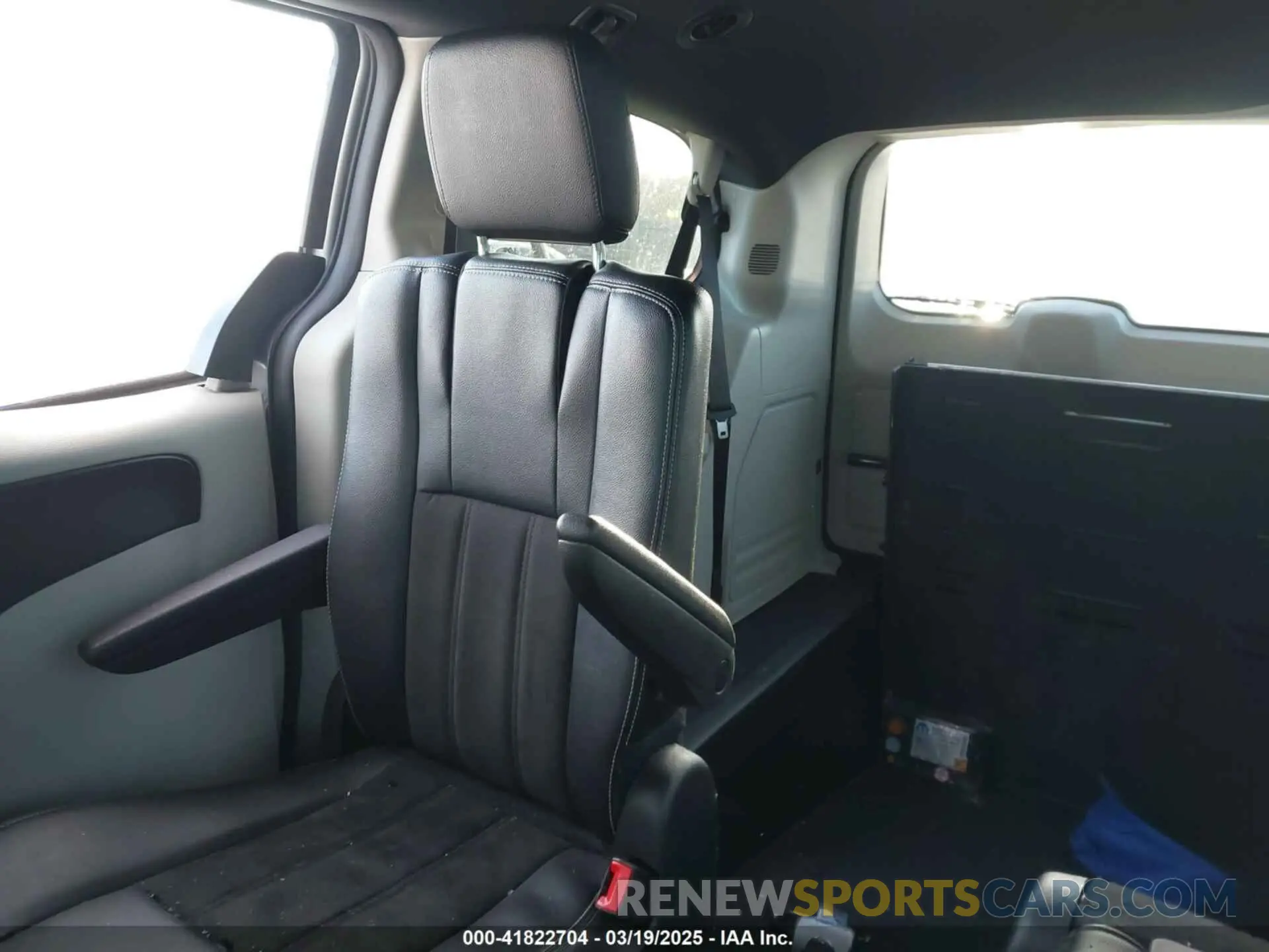8 Фотография поврежденного автомобиля 2C4RDGCGXKR761883 DODGE GRAND CARAVAN 2019