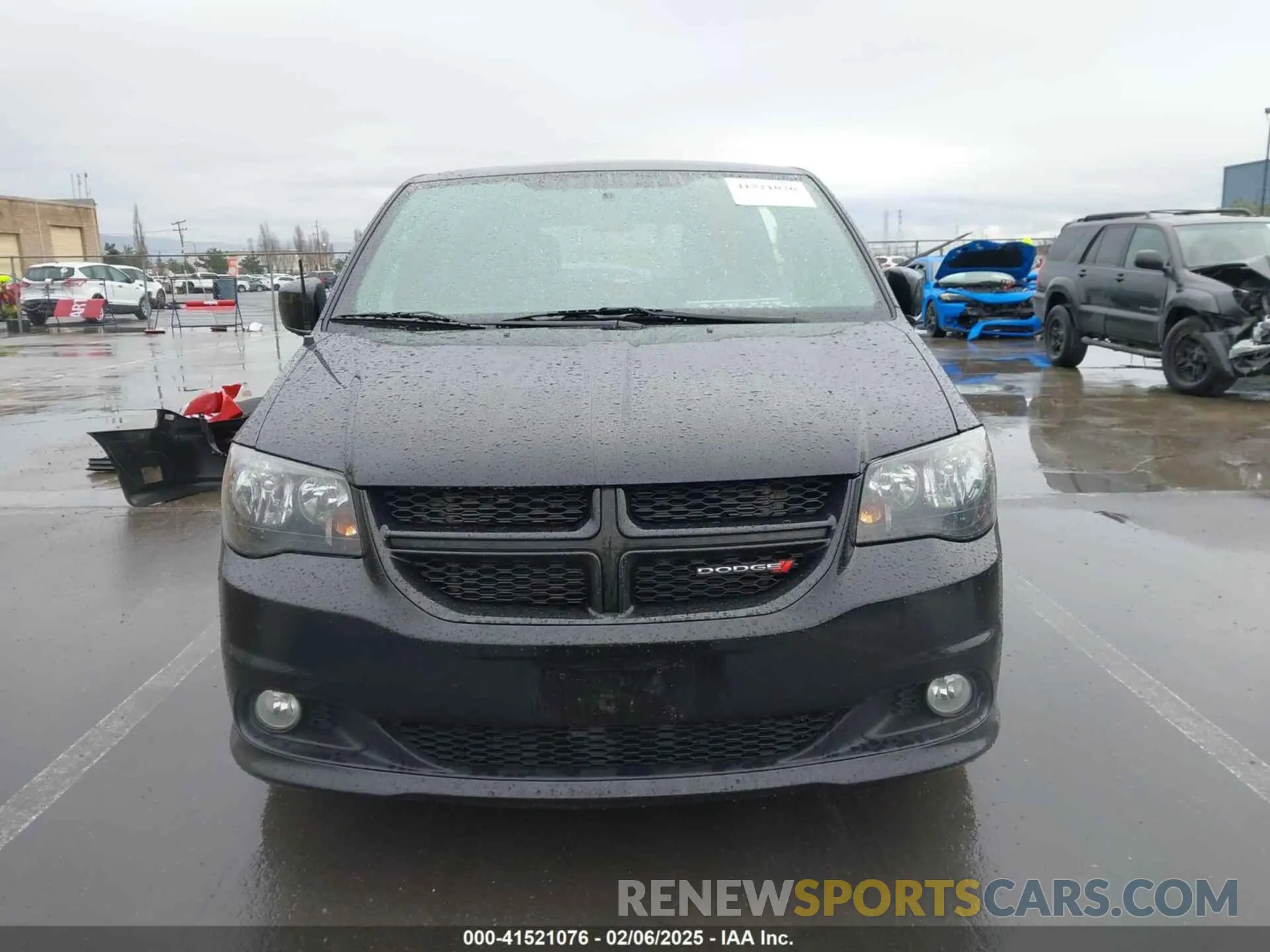 13 Photograph of a damaged car 2C4RDGEG0KR770038 DODGE GRAND CARAVAN 2019