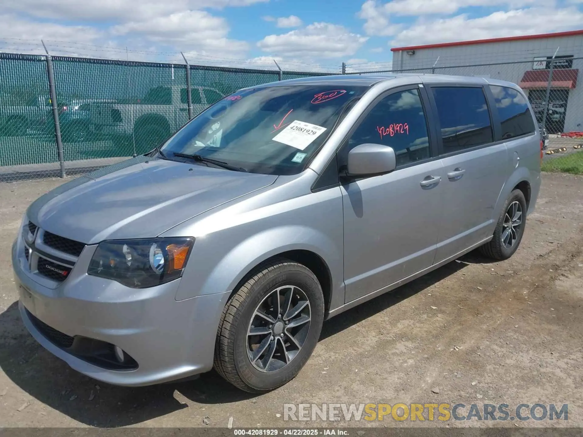 2 Photograph of a damaged car 2C4RDGEG1KR760764 DODGE GRAND CARAVAN 2019