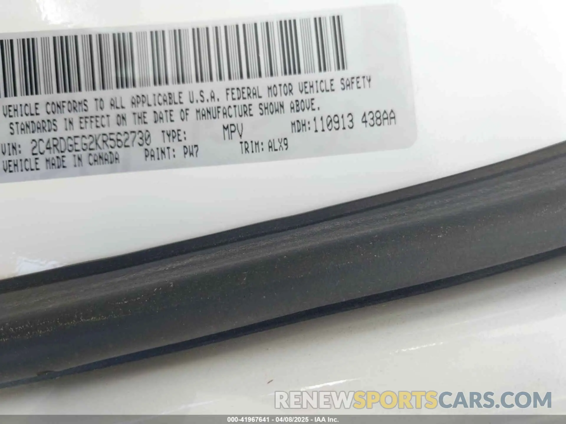 9 Photograph of a damaged car 2C4RDGEG2KR562730 DODGE GRAND CARAVAN 2019