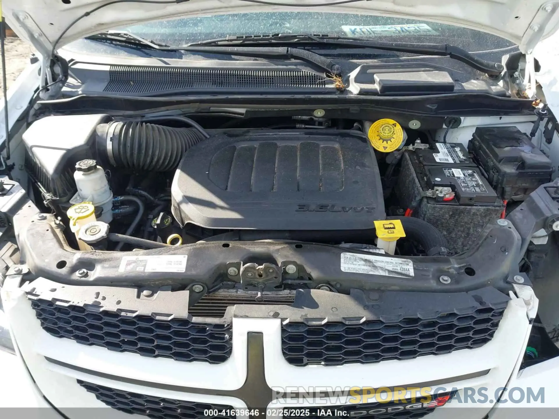 10 Photograph of a damaged car 2C4RDGEG3KR784242 DODGE GRAND CARAVAN 2019