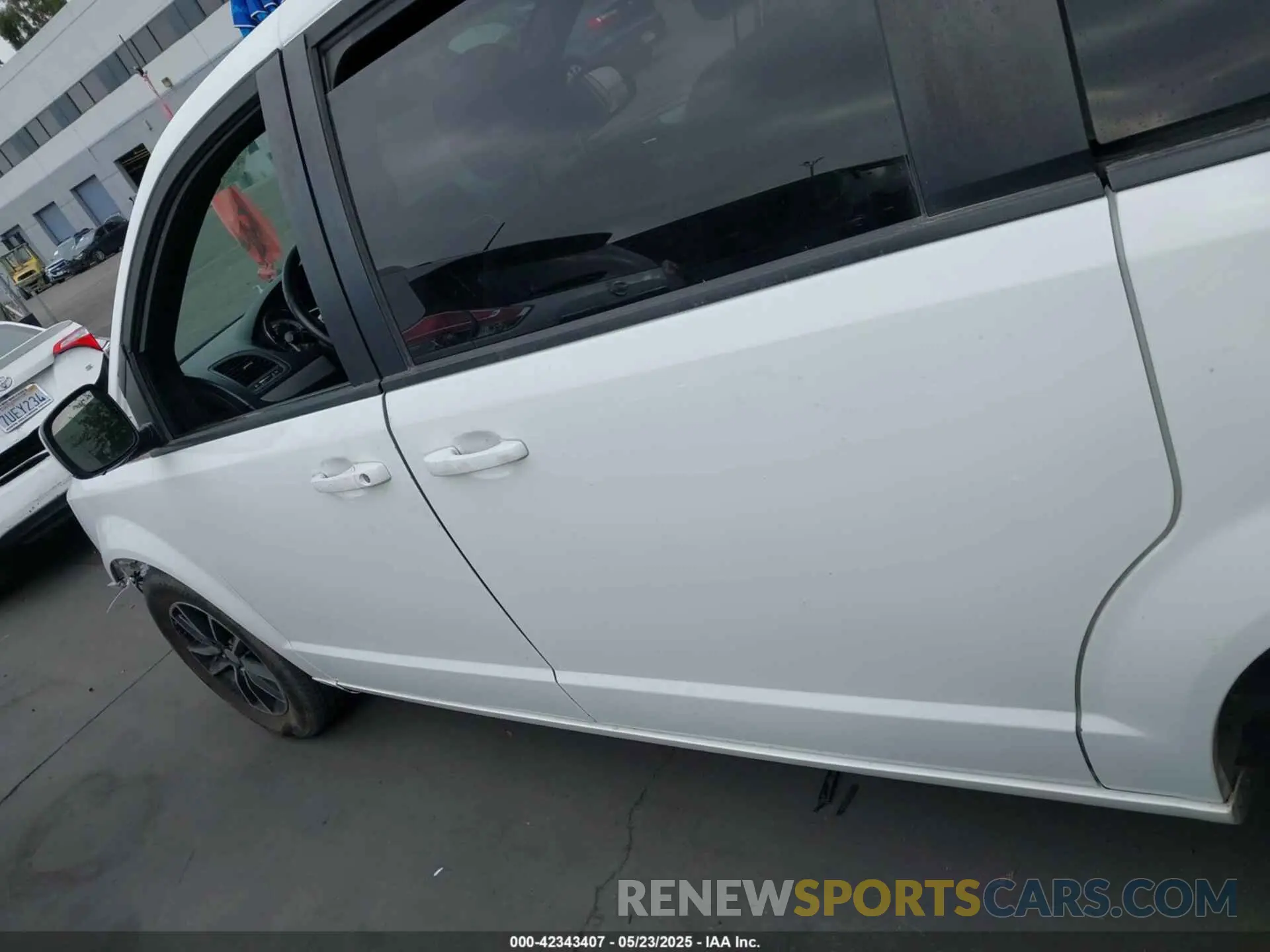 15 Photograph of a damaged car 2C4RDGEG4KR535352 DODGE GRAND CARAVAN 2019