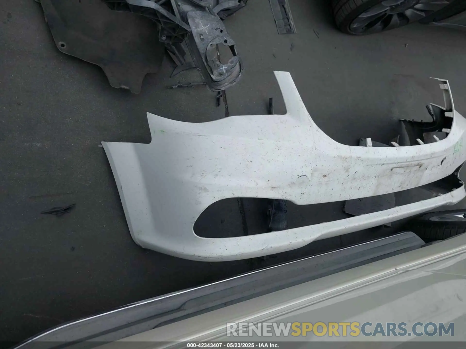 18 Photograph of a damaged car 2C4RDGEG4KR535352 DODGE GRAND CARAVAN 2019