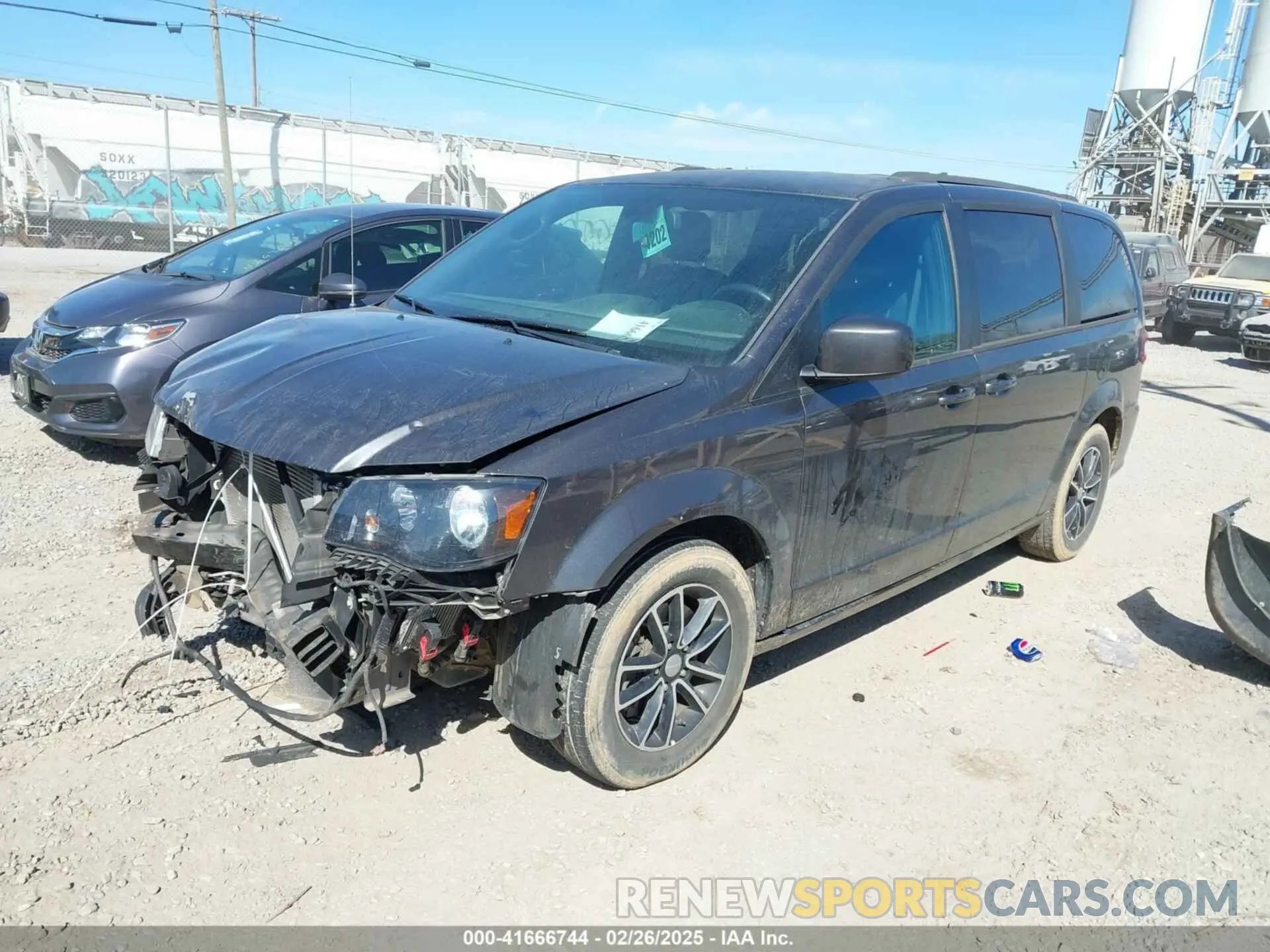 2 Photograph of a damaged car 2C4RDGEG4KR647200 DODGE GRAND CARAVAN 2019