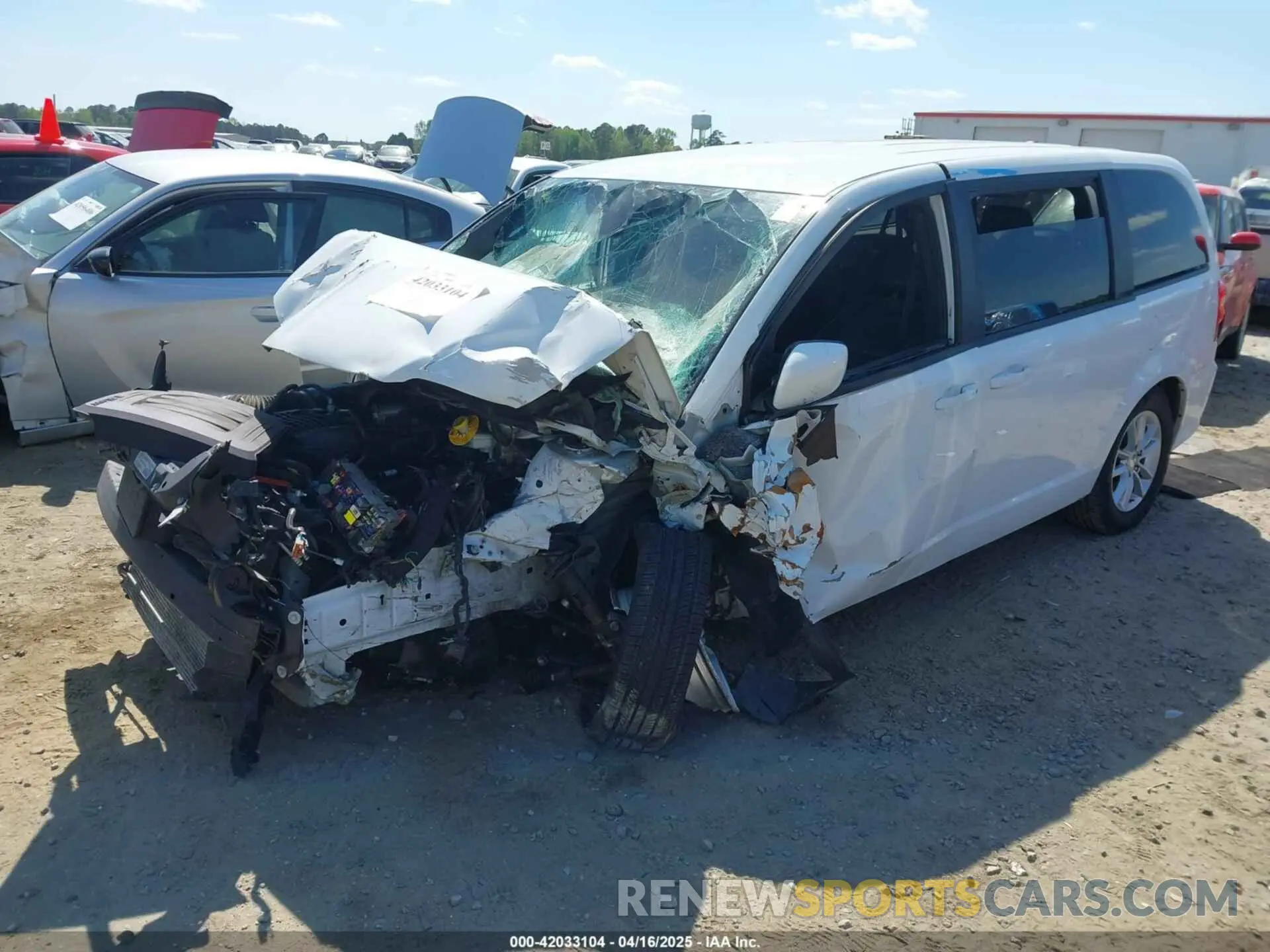 2 Photograph of a damaged car 2C4RDGEG5KR571390 DODGE GRAND CARAVAN 2019