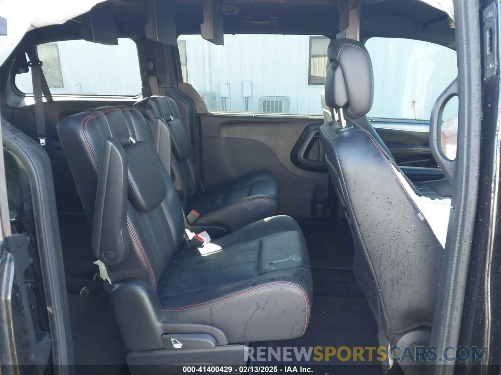 8 Photograph of a damaged car 2C4RDGEG6KR611363 DODGE GRAND CARAVAN 2019
