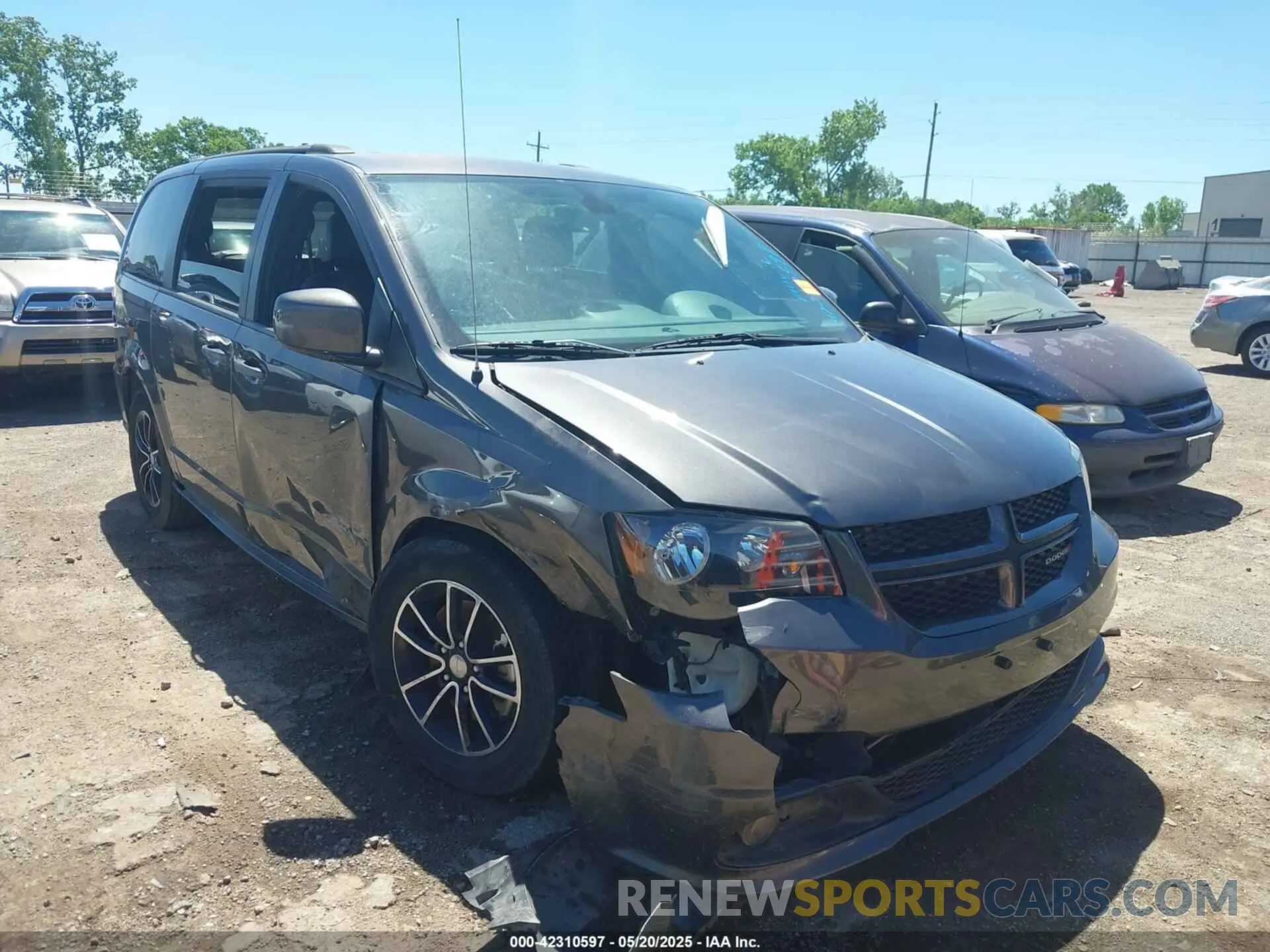 1 Фотография поврежденного автомобиля 2C4RDGEG7KR561945 DODGE GRAND CARAVAN 2019