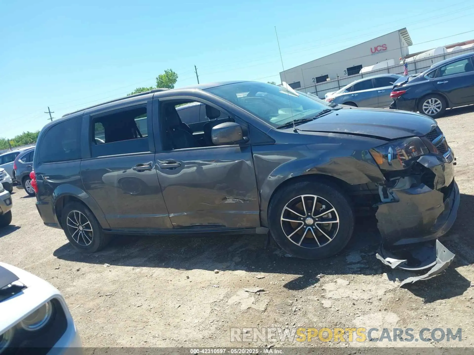 12 Фотография поврежденного автомобиля 2C4RDGEG7KR561945 DODGE GRAND CARAVAN 2019