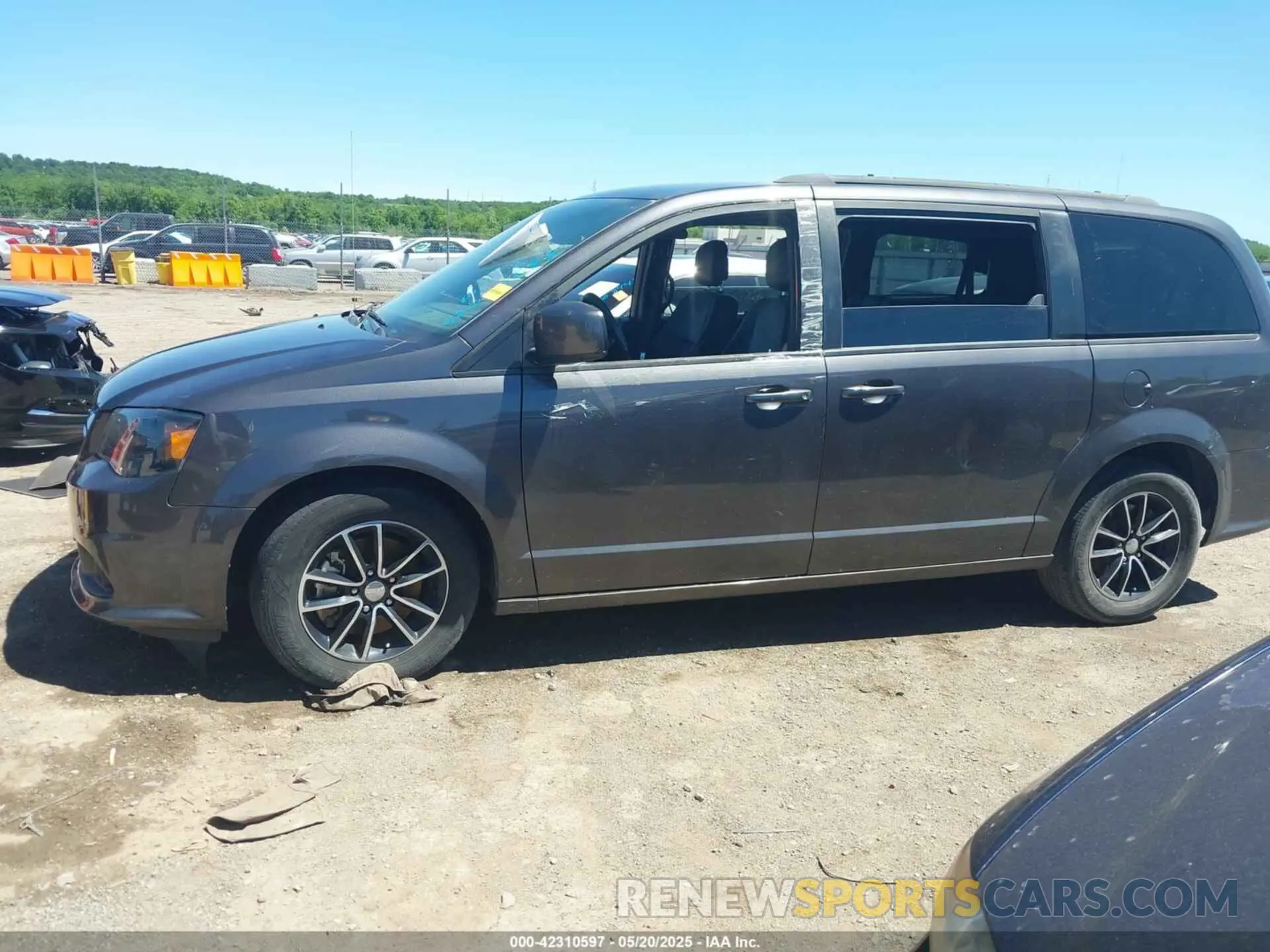 13 Фотография поврежденного автомобиля 2C4RDGEG7KR561945 DODGE GRAND CARAVAN 2019