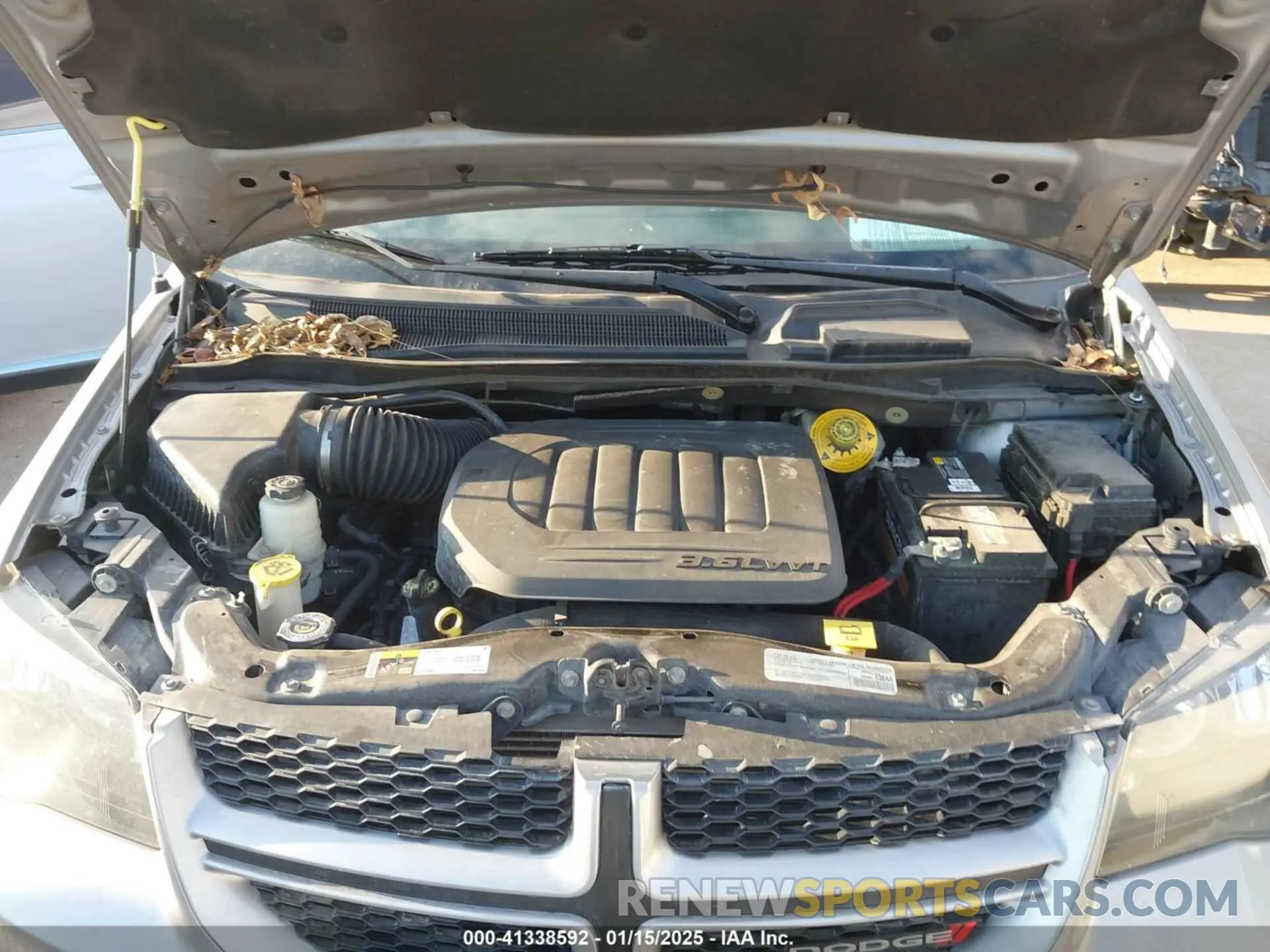10 Photograph of a damaged car 2C4RDGEG7KR565851 DODGE GRAND CARAVAN 2019