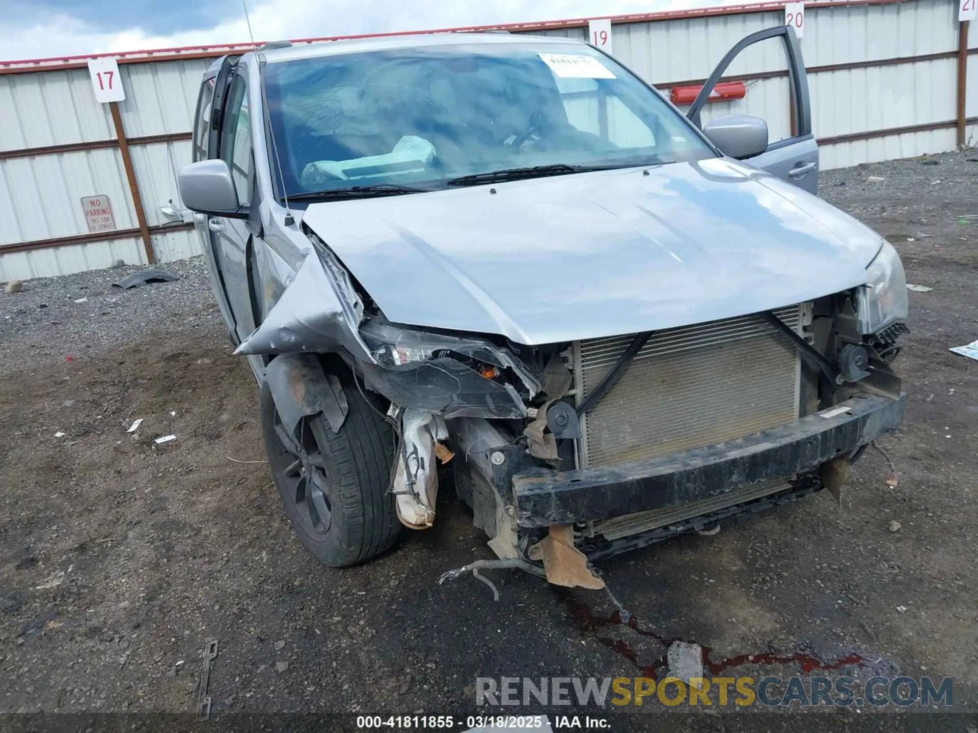 6 Photograph of a damaged car 2C4RDGEG7KR785782 DODGE GRAND CARAVAN 2019