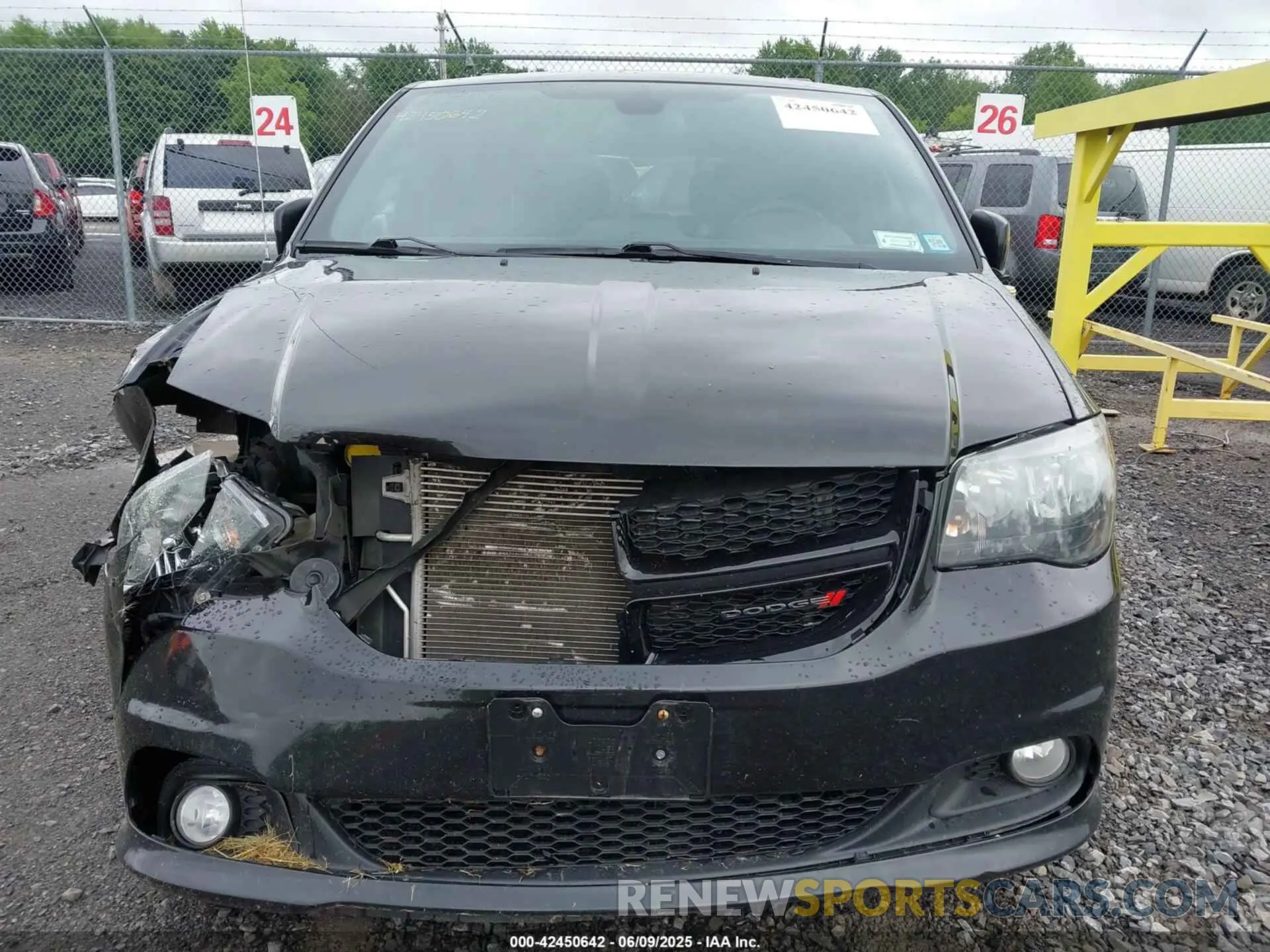 12 Photograph of a damaged car 2C4RDGEG8KR747574 DODGE GRAND CARAVAN 2019