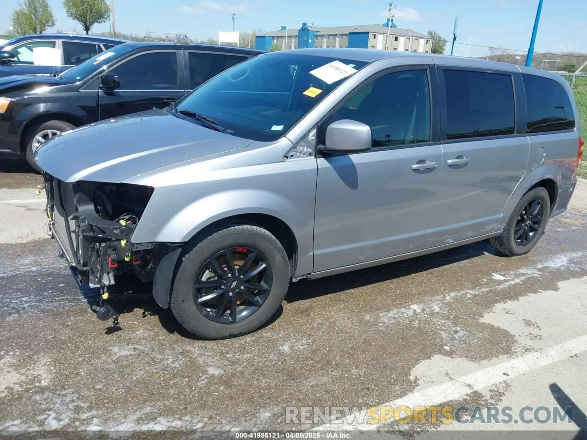 2 Photograph of a damaged car 2C4RDGEG8KR769767 DODGE GRAND CARAVAN 2019