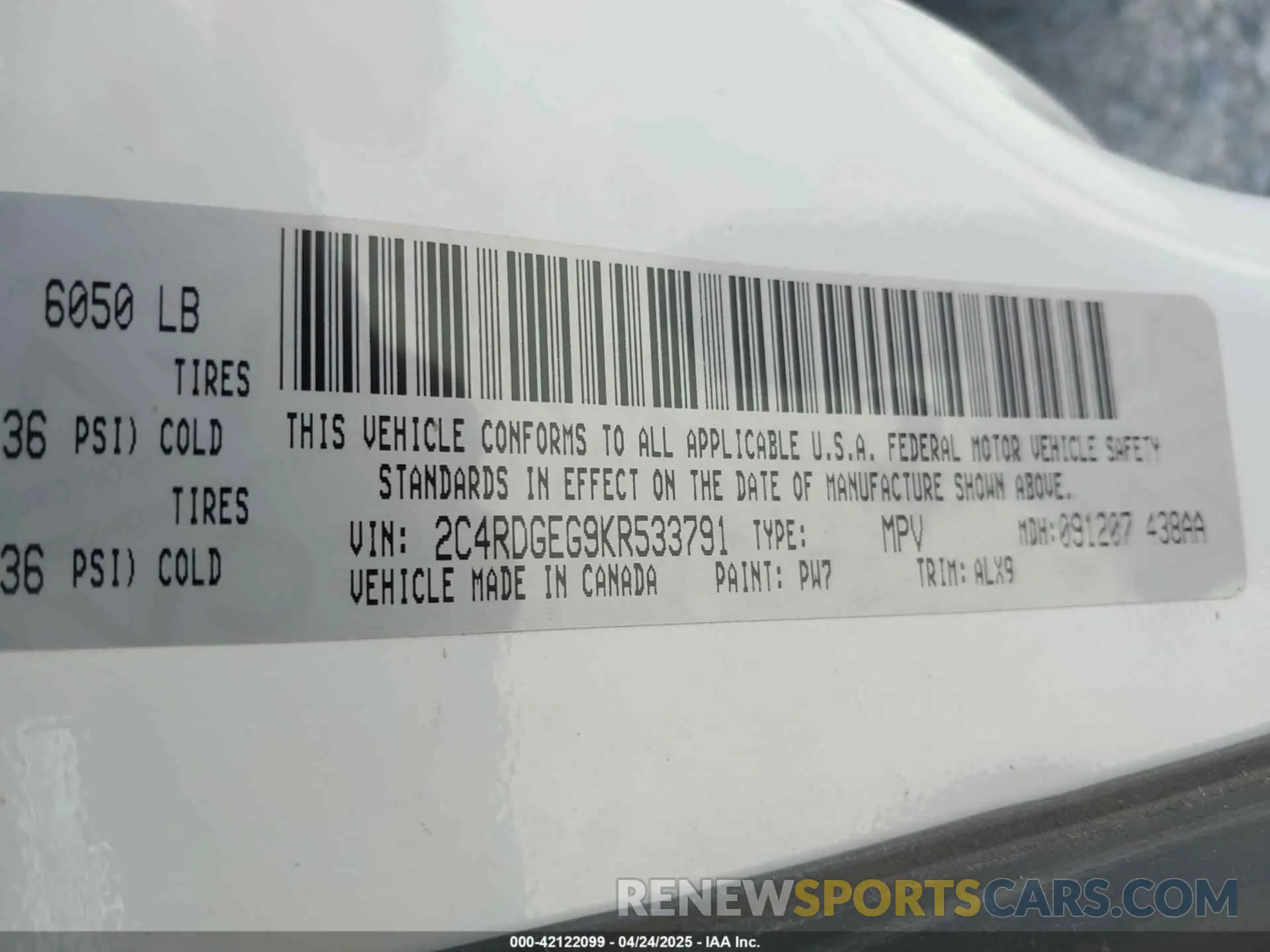 9 Photograph of a damaged car 2C4RDGEG9KR533791 DODGE GRAND CARAVAN 2019