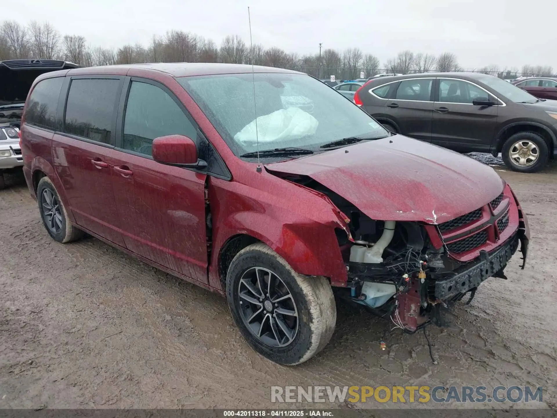 1 Photograph of a damaged car 2C4RDGEG9KR535248 DODGE GRAND CARAVAN 2019