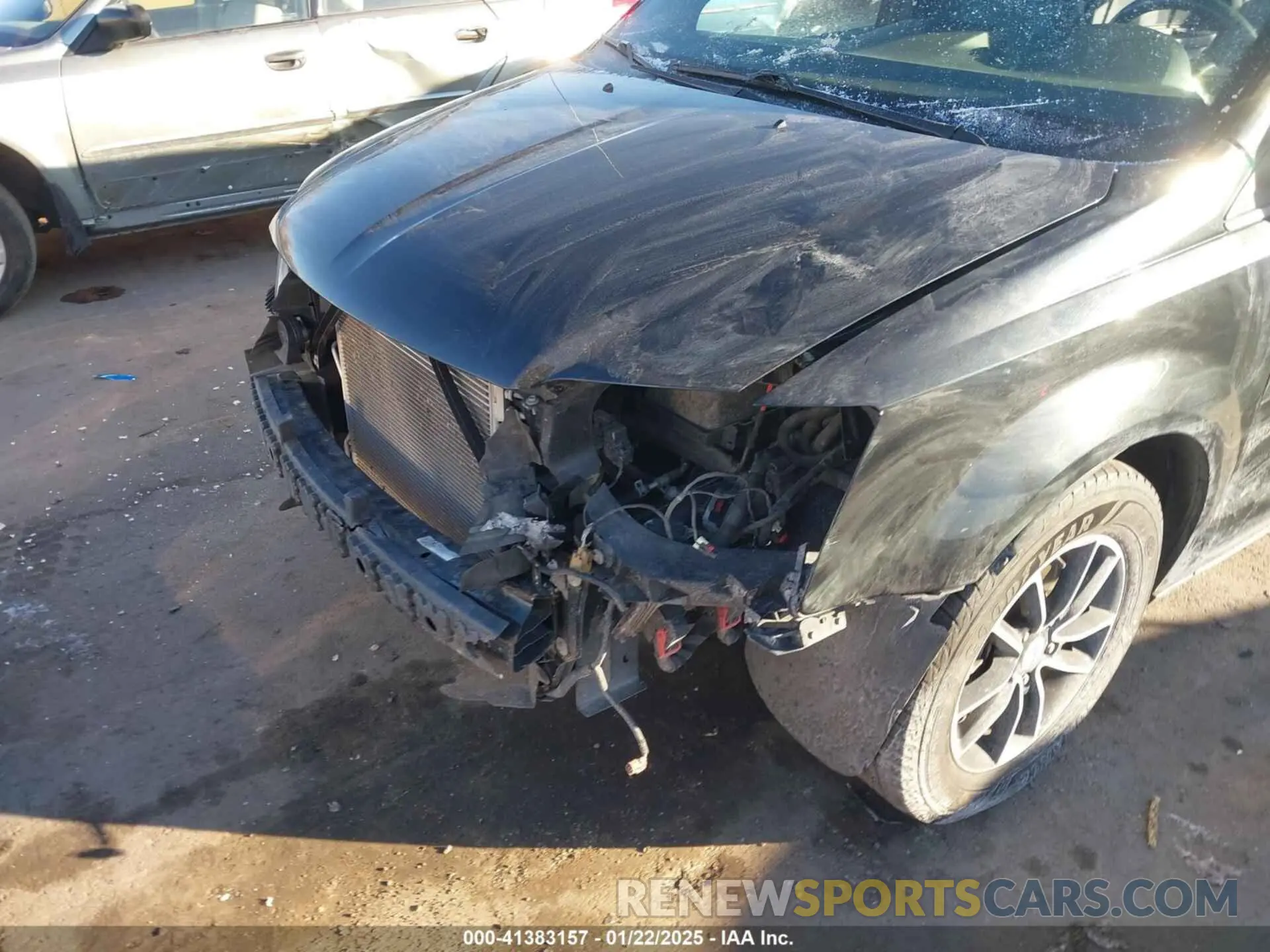 6 Photograph of a damaged car 2C4RDGEG9KR571506 DODGE GRAND CARAVAN 2019
