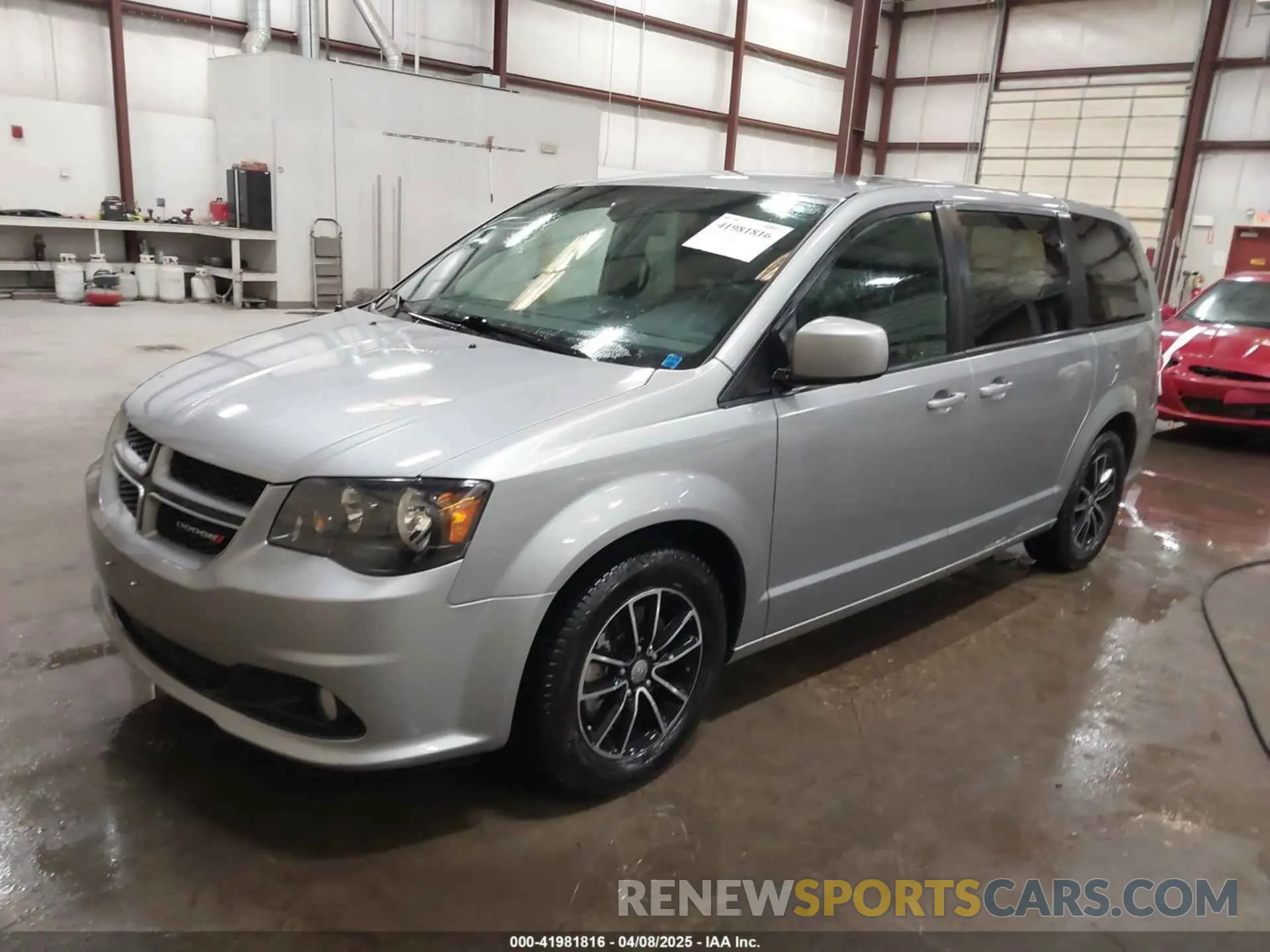 2 Photograph of a damaged car 2C4RDGEG9KR640307 DODGE GRAND CARAVAN 2019