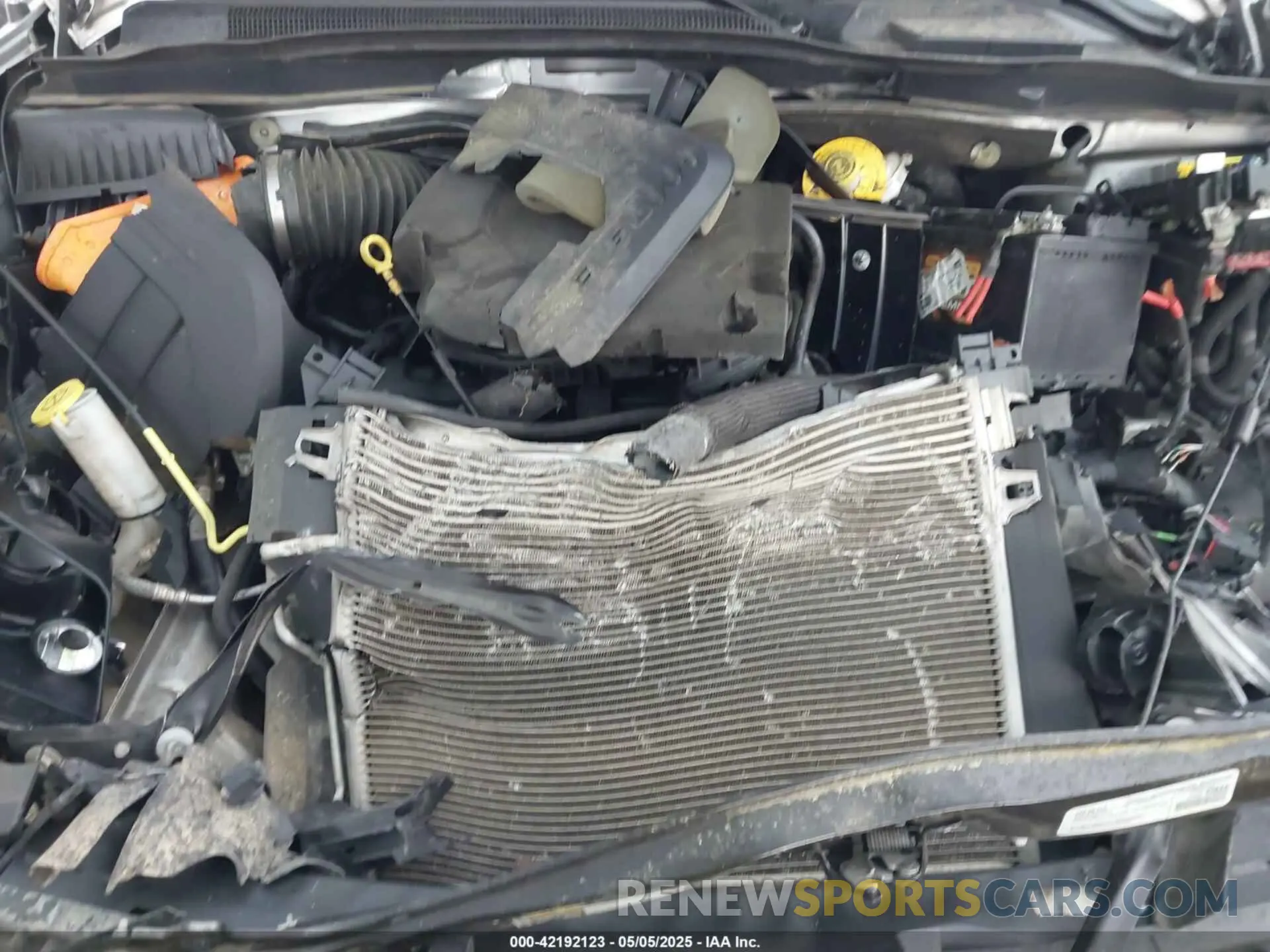 10 Photograph of a damaged car 2C4RDGEG9KR712347 DODGE GRAND CARAVAN 2019