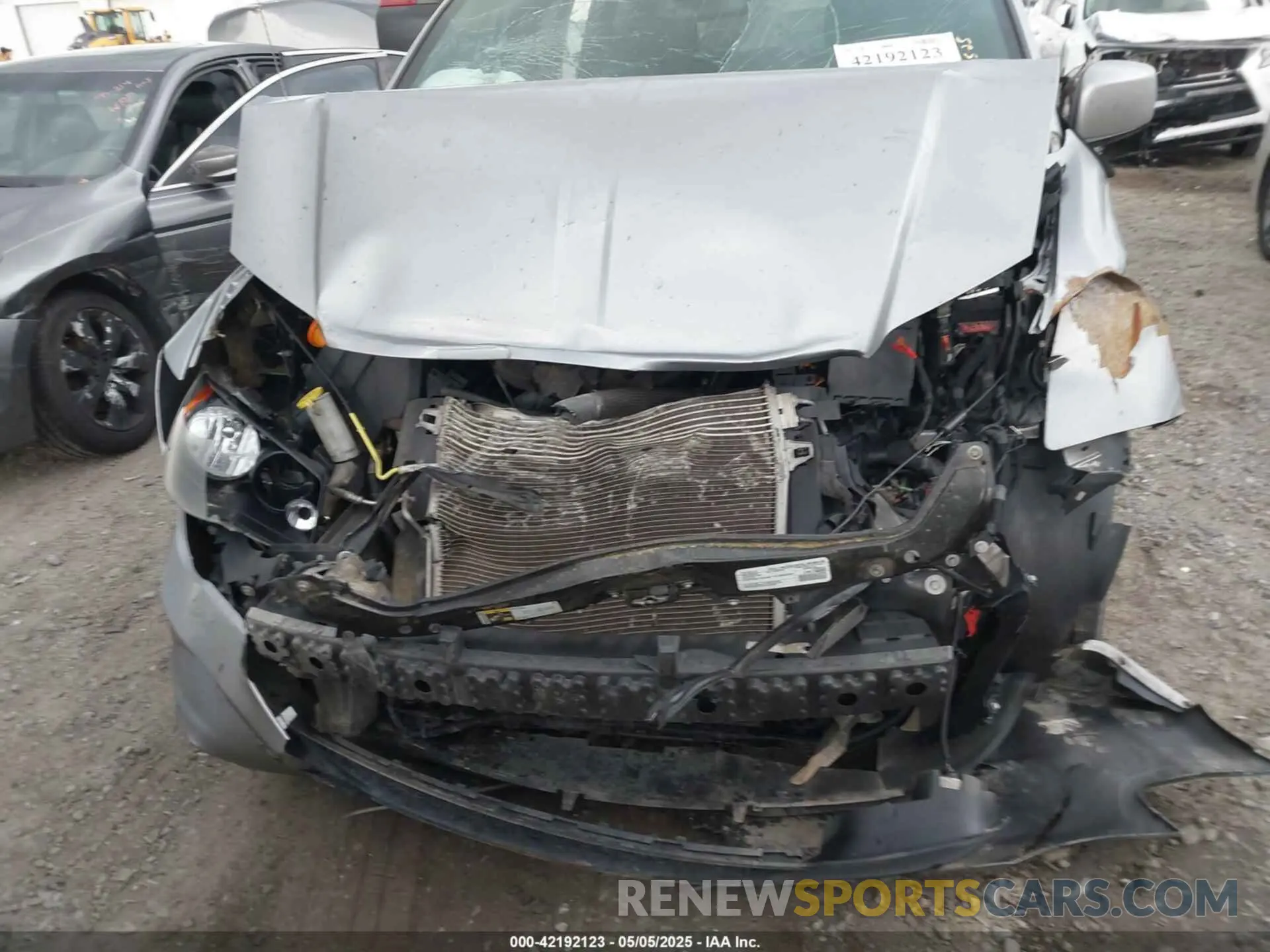 12 Photograph of a damaged car 2C4RDGEG9KR712347 DODGE GRAND CARAVAN 2019