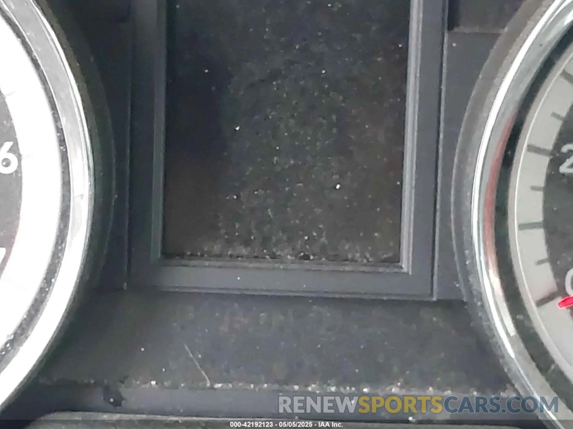 15 Photograph of a damaged car 2C4RDGEG9KR712347 DODGE GRAND CARAVAN 2019