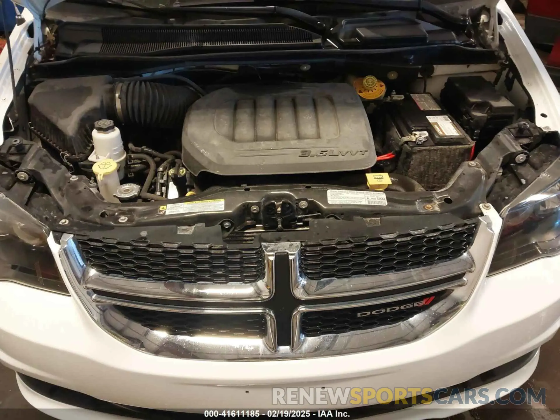 10 Photograph of a damaged car 2C4RDGEGXKR735703 DODGE GRAND CARAVAN 2019