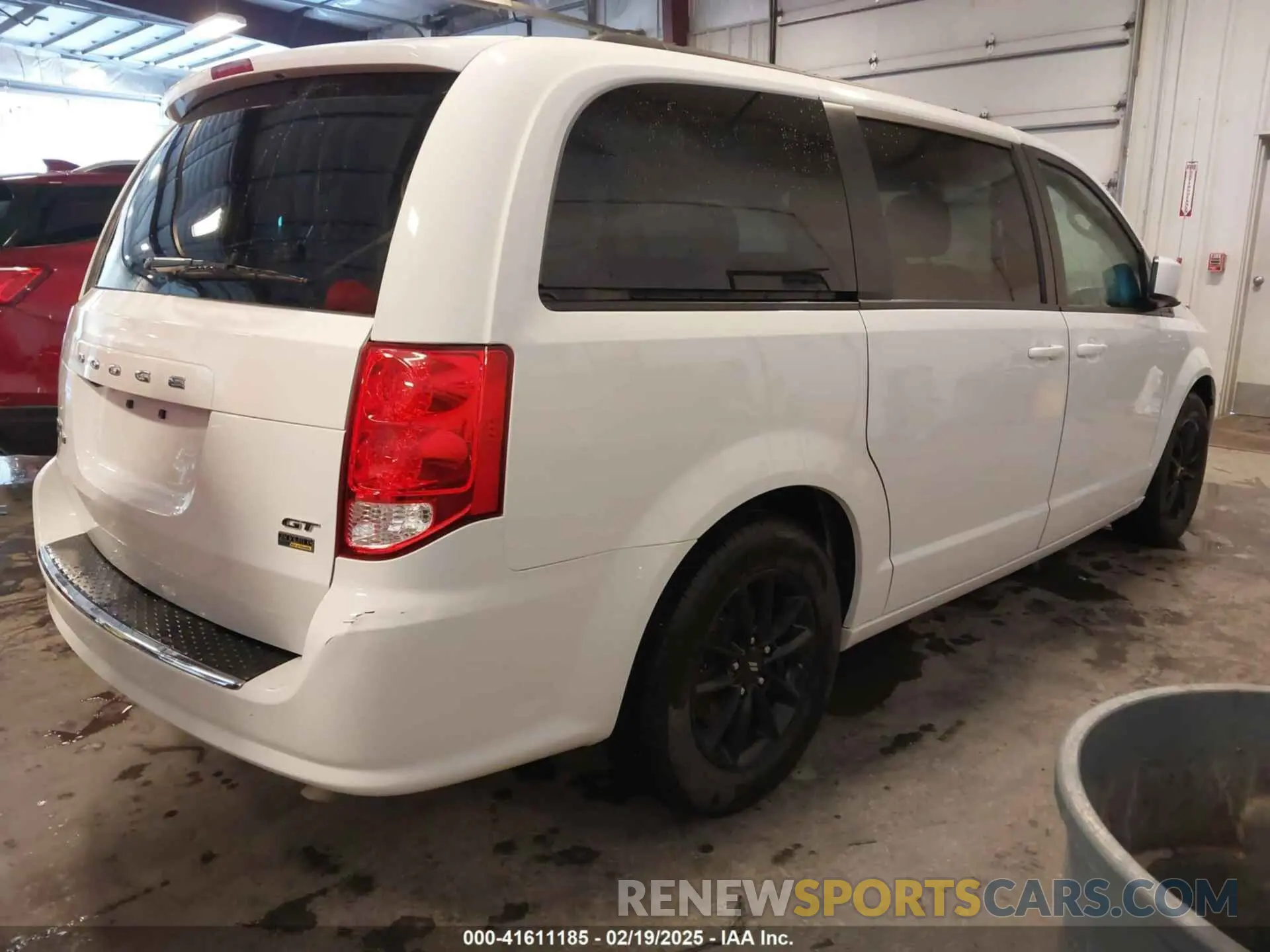 4 Photograph of a damaged car 2C4RDGEGXKR735703 DODGE GRAND CARAVAN 2019