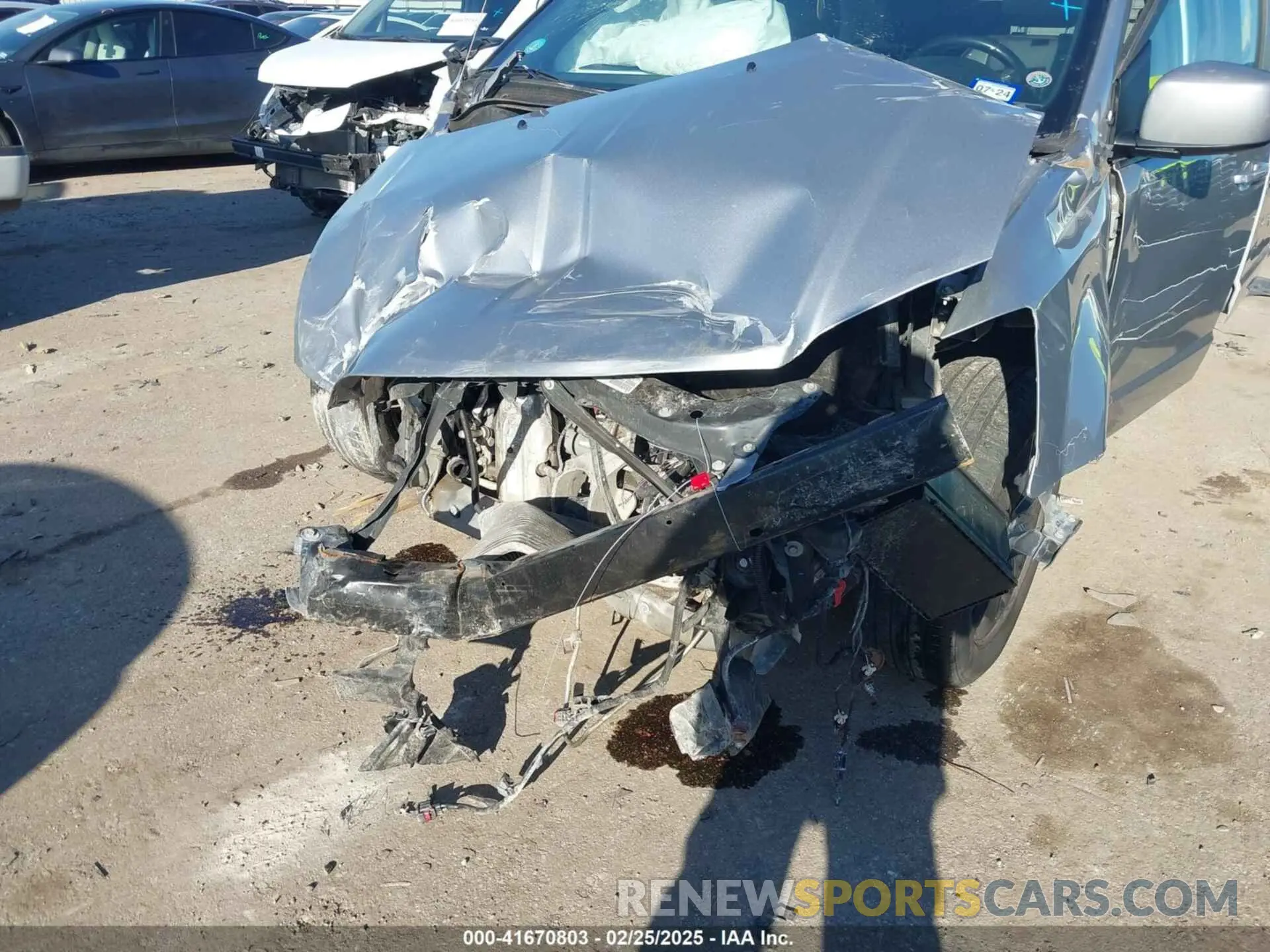 6 Photograph of a damaged car 2C4RDGEGXKR749990 DODGE GRAND CARAVAN 2019