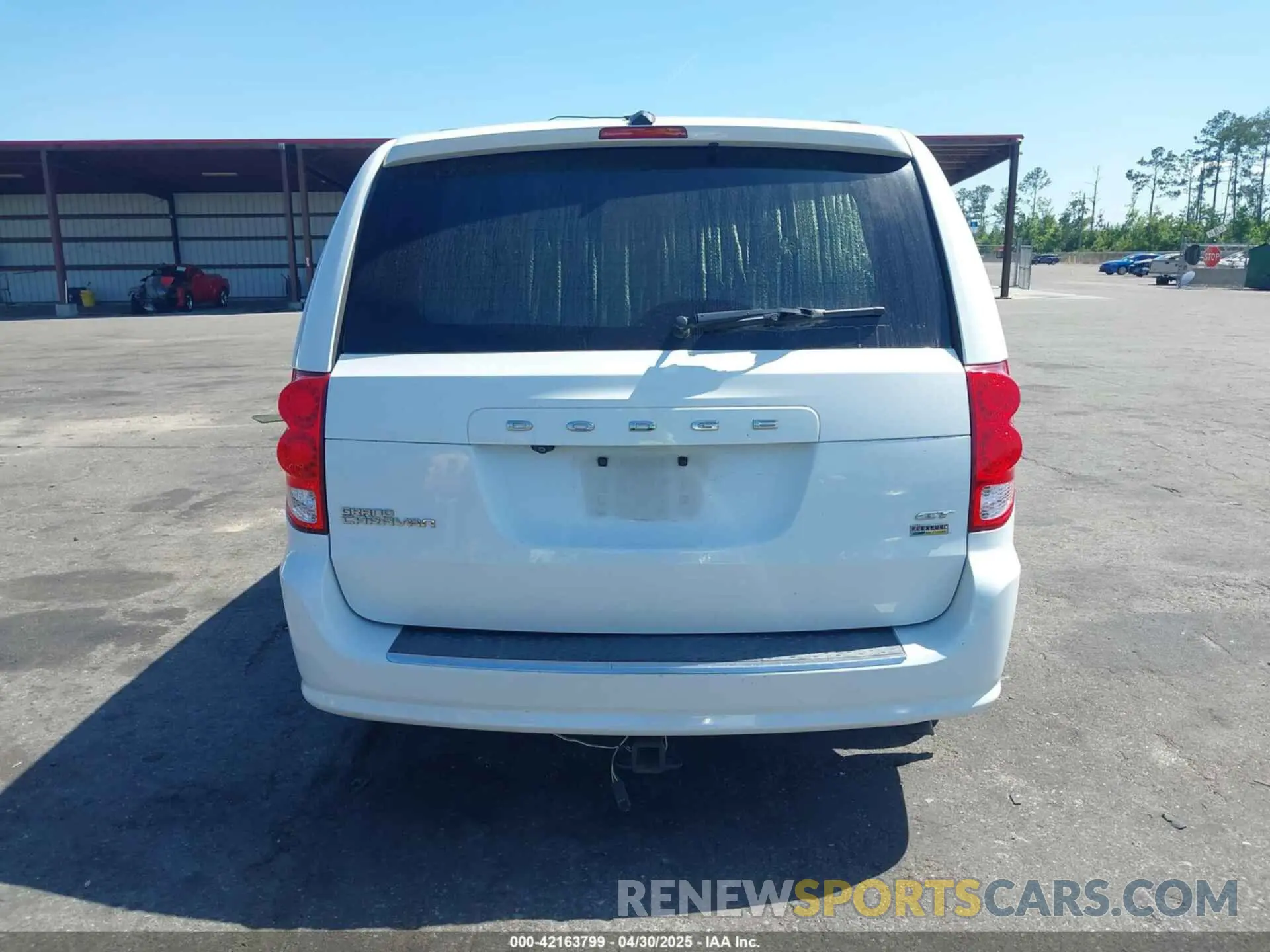 16 Photograph of a damaged car 2C4RDGEGXKR785694 DODGE GRAND CARAVAN 2019