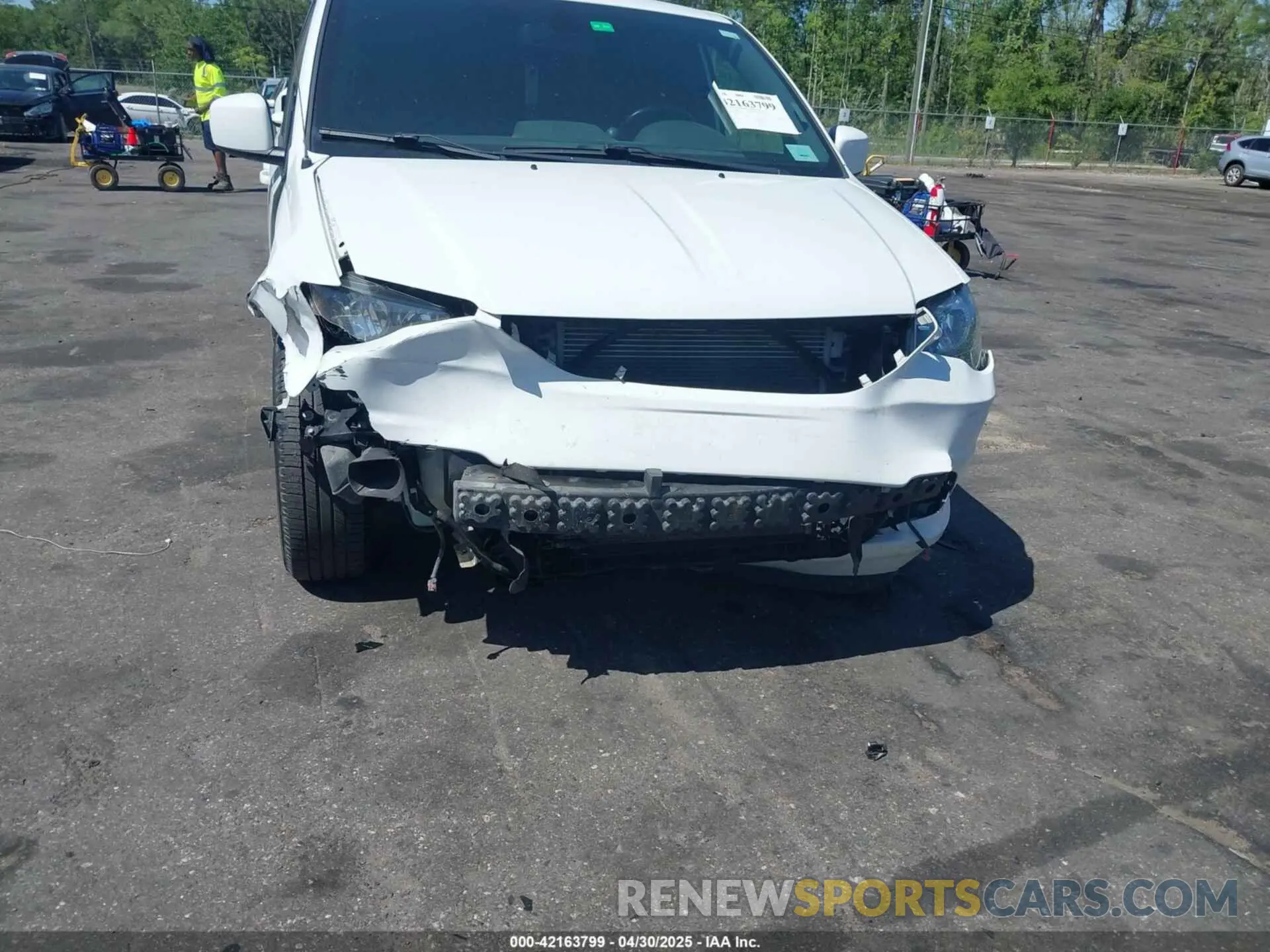 6 Photograph of a damaged car 2C4RDGEGXKR785694 DODGE GRAND CARAVAN 2019