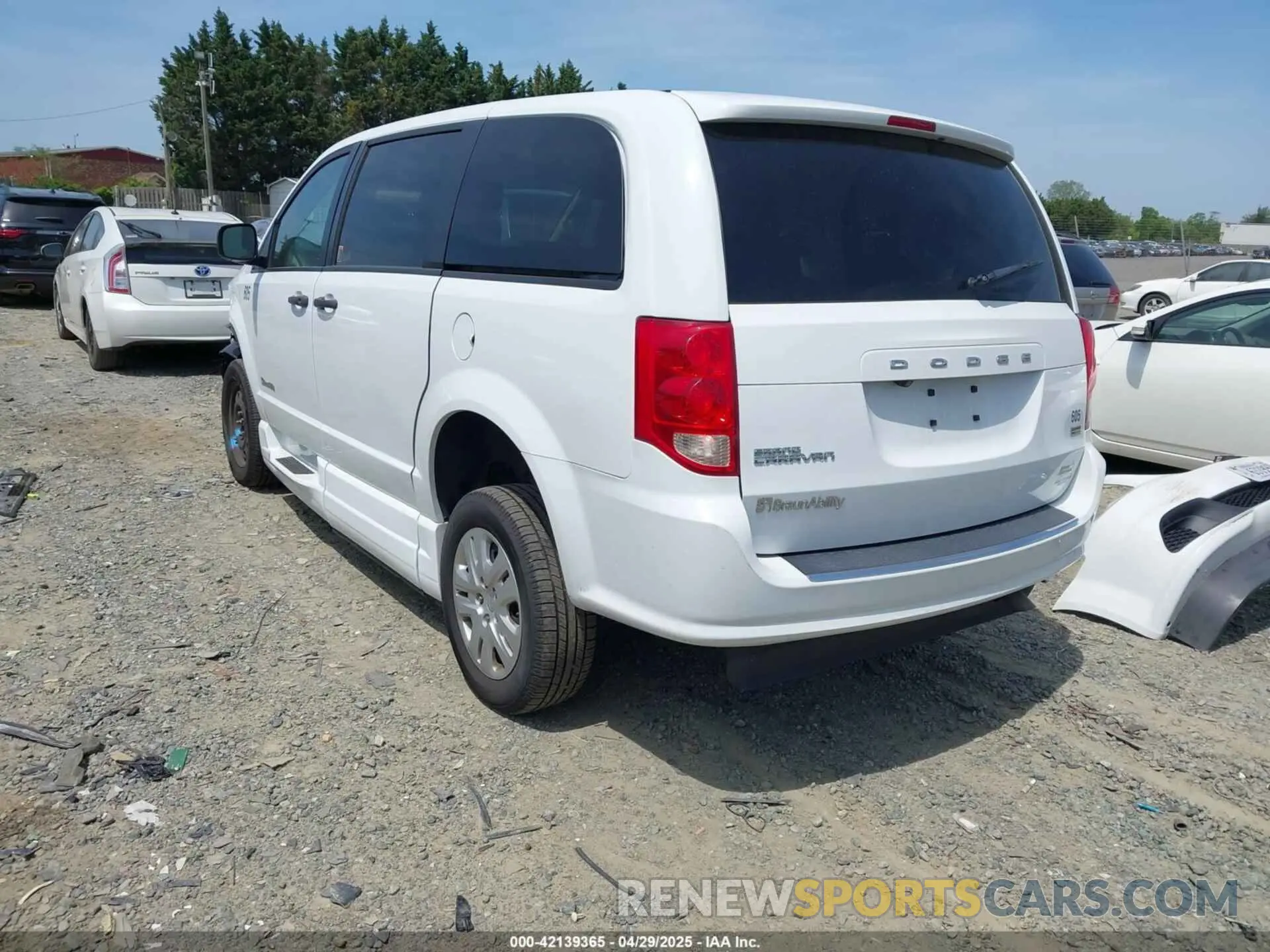 3 Фотография поврежденного автомобиля 2C7WDGBG2KR683817 DODGE GRAND CARAVAN 2019