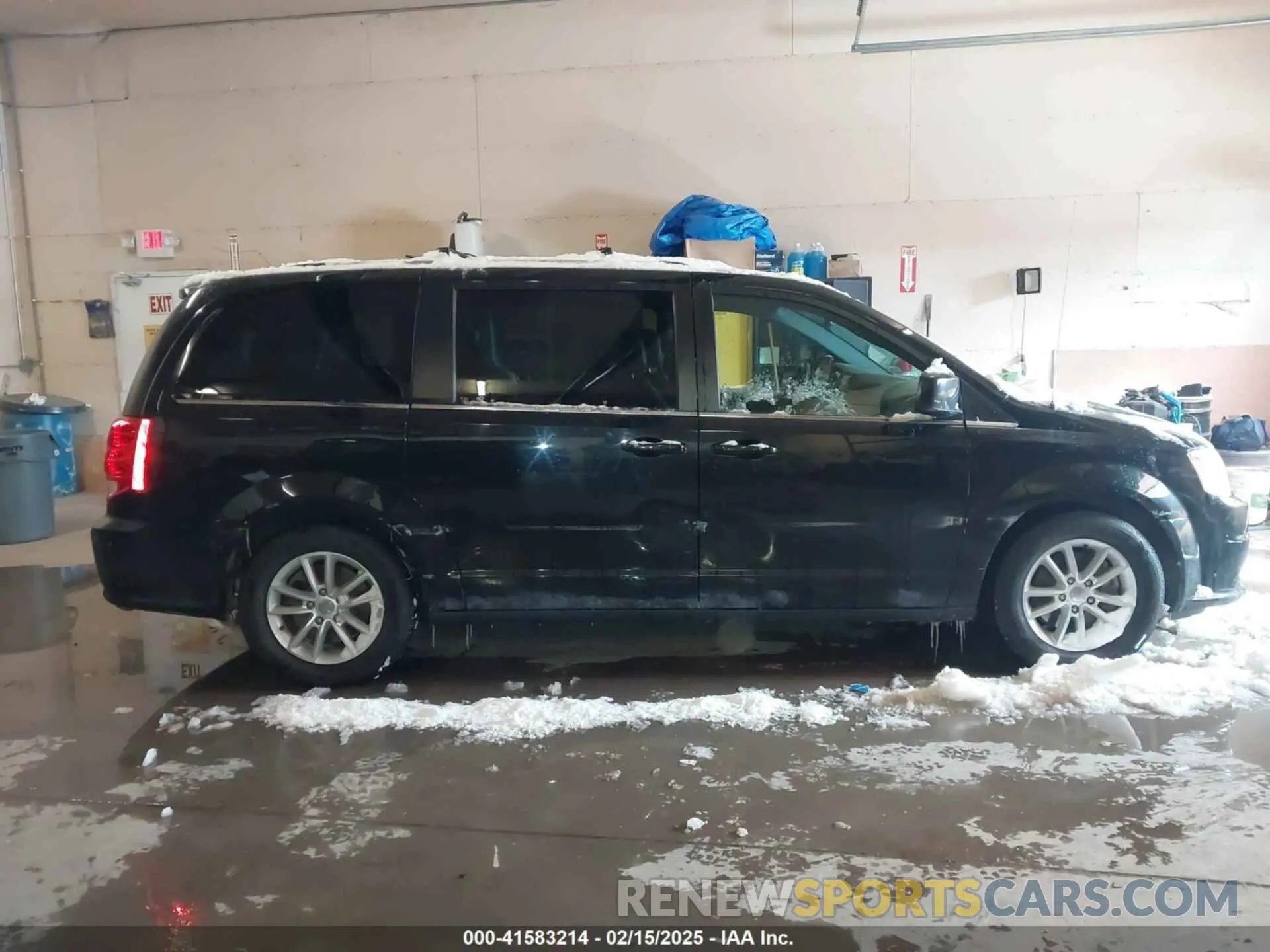 14 Photograph of a damaged car 2C4RDGCG3LR161577 DODGE GRAND CARAVAN 2020