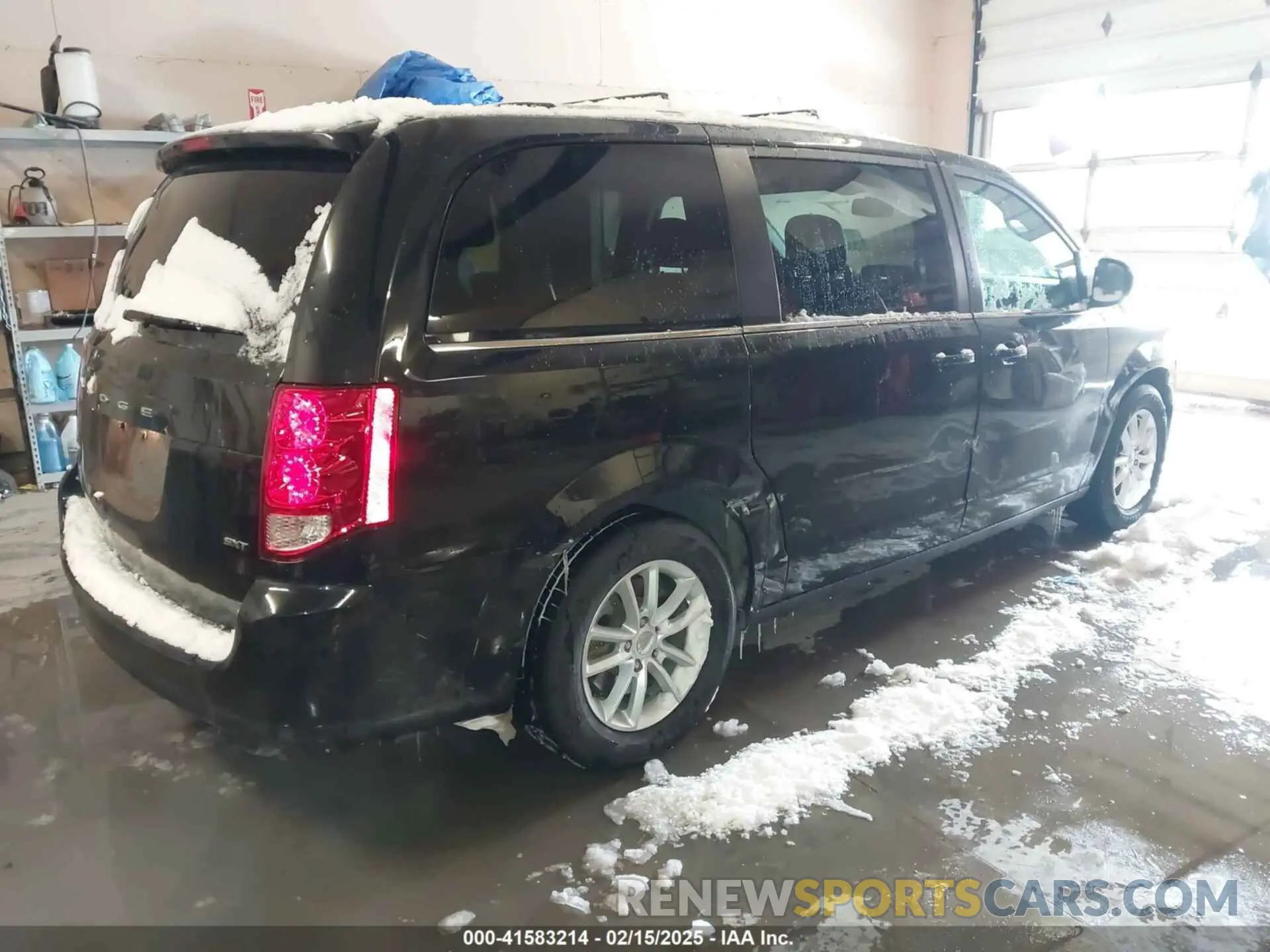4 Photograph of a damaged car 2C4RDGCG3LR161577 DODGE GRAND CARAVAN 2020