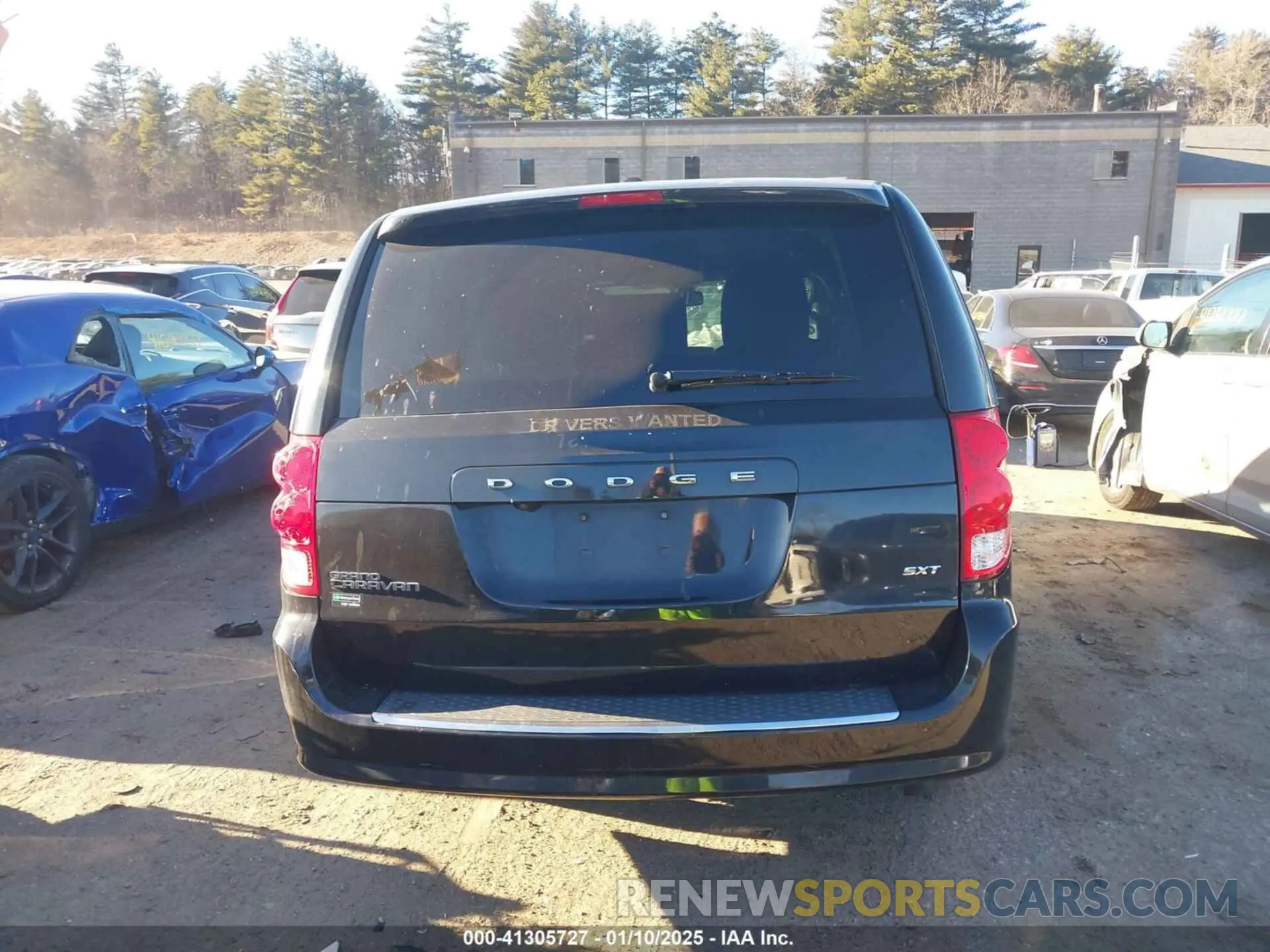 16 Photograph of a damaged car 2C4RDGCG4LR174290 DODGE GRAND CARAVAN 2020