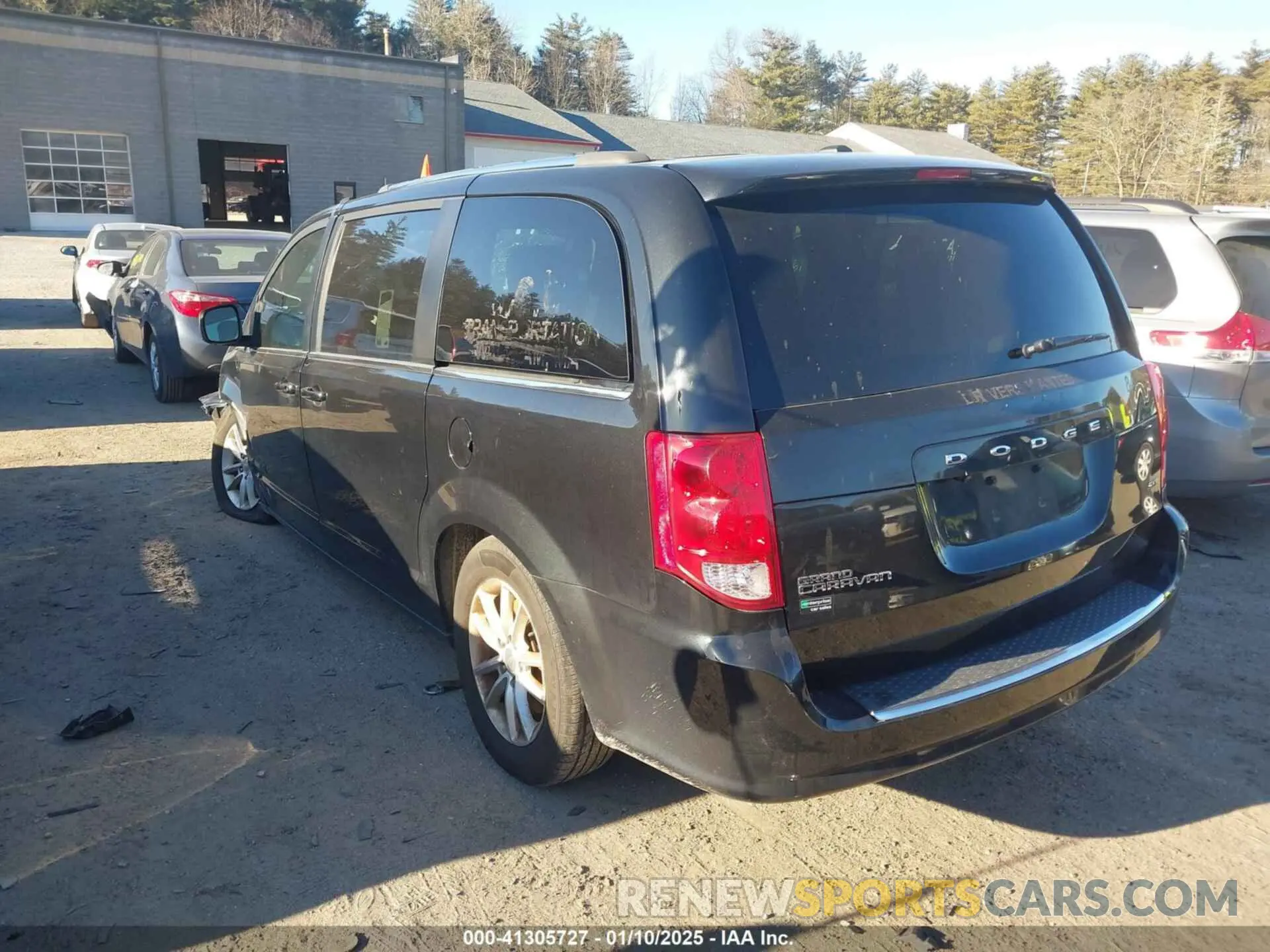 3 Photograph of a damaged car 2C4RDGCG4LR174290 DODGE GRAND CARAVAN 2020