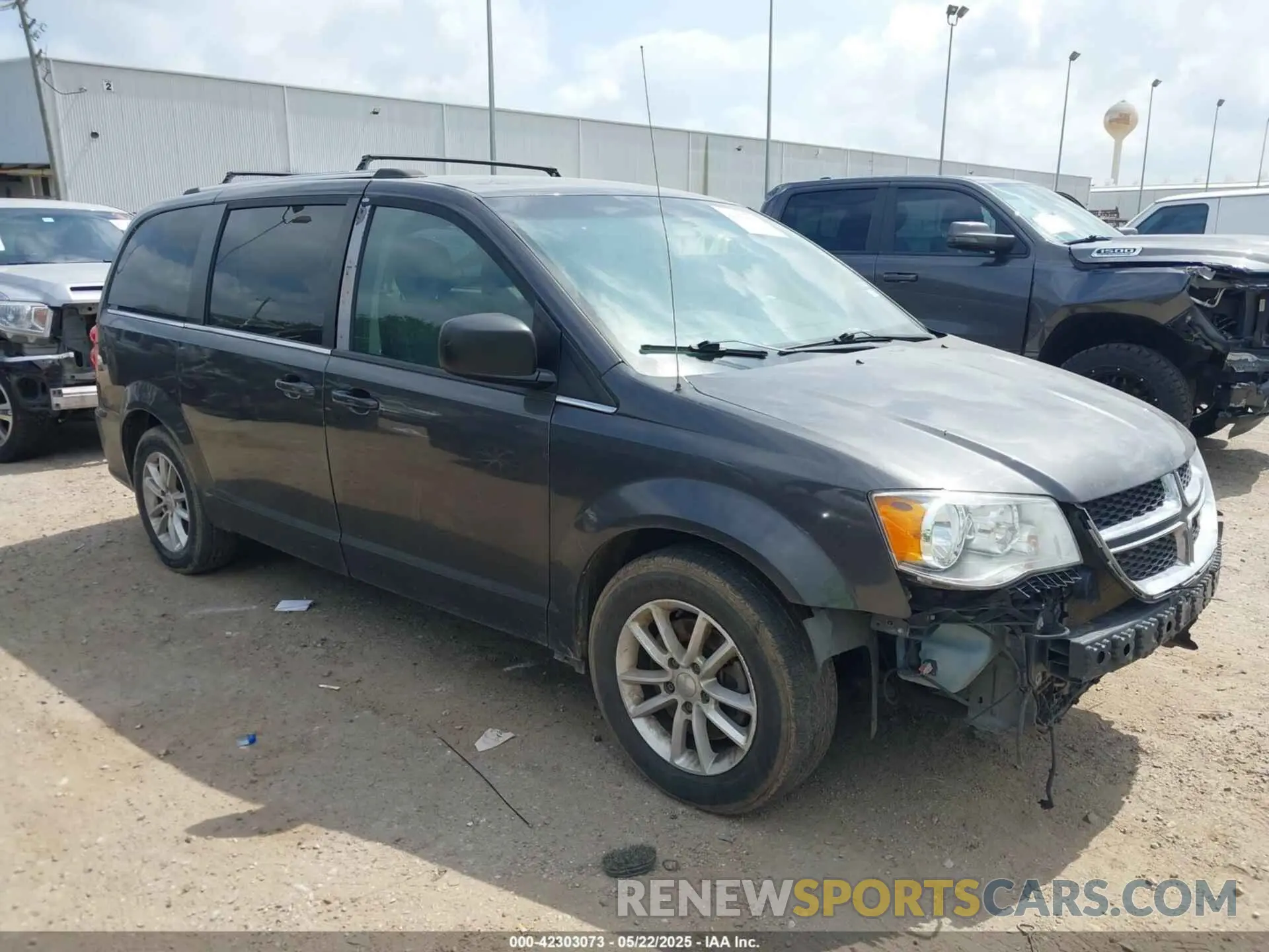 1 Фотография поврежденного автомобиля 2C4RDGCG9LR252742 DODGE GRAND CARAVAN 2020
