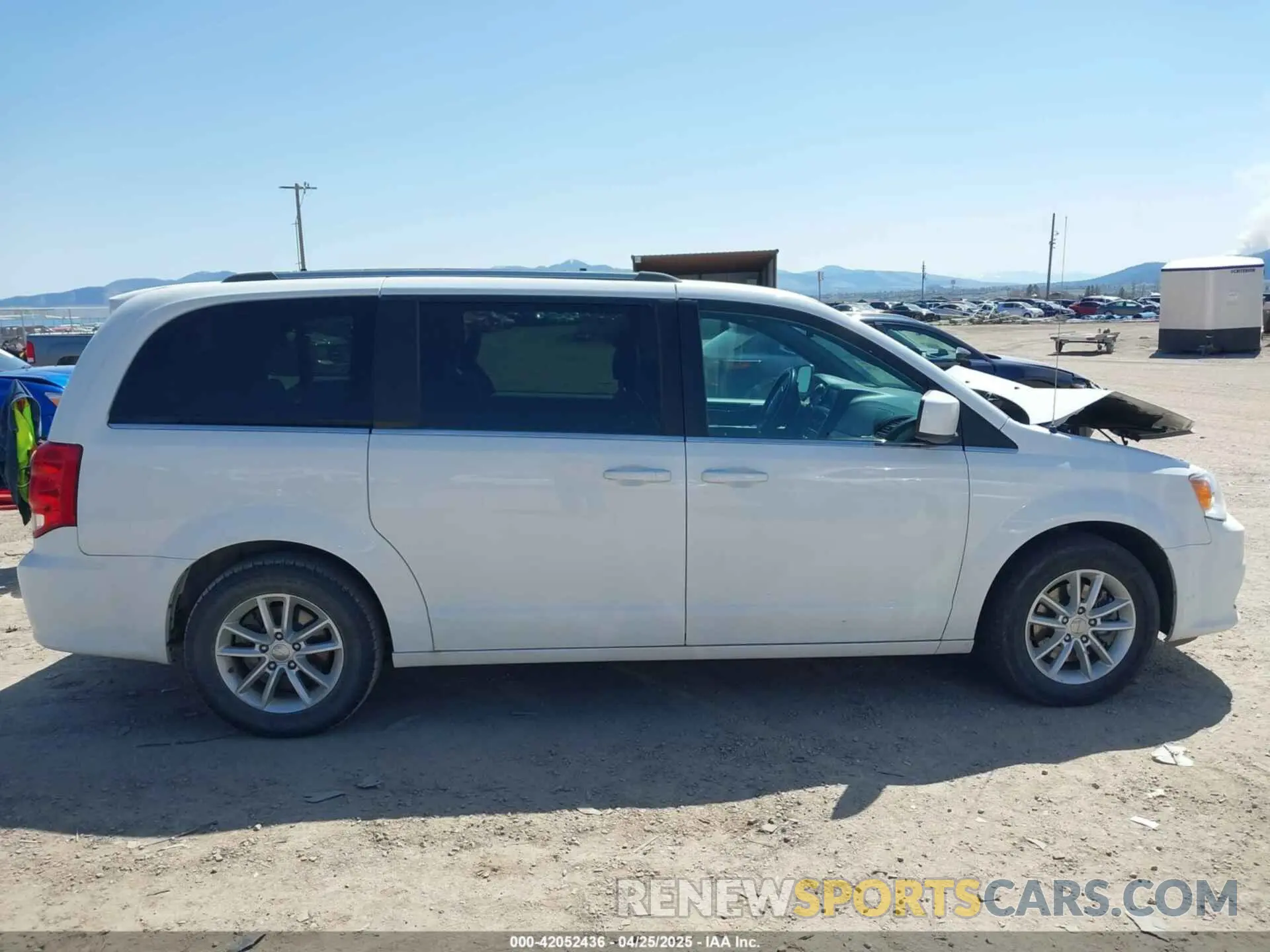 13 Photograph of a damaged car 2C4RDGCG9LR254264 DODGE GRAND CARAVAN 2020
