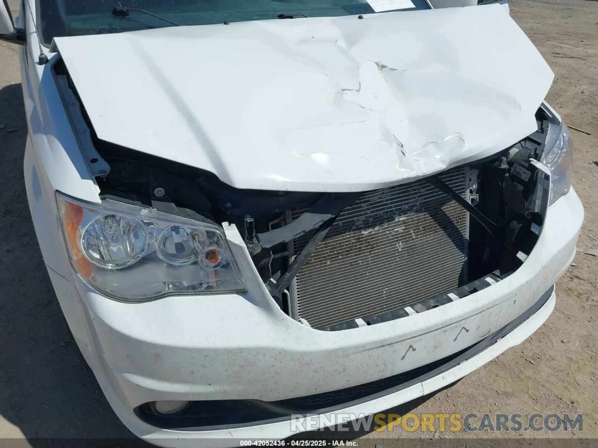 6 Photograph of a damaged car 2C4RDGCG9LR254264 DODGE GRAND CARAVAN 2020