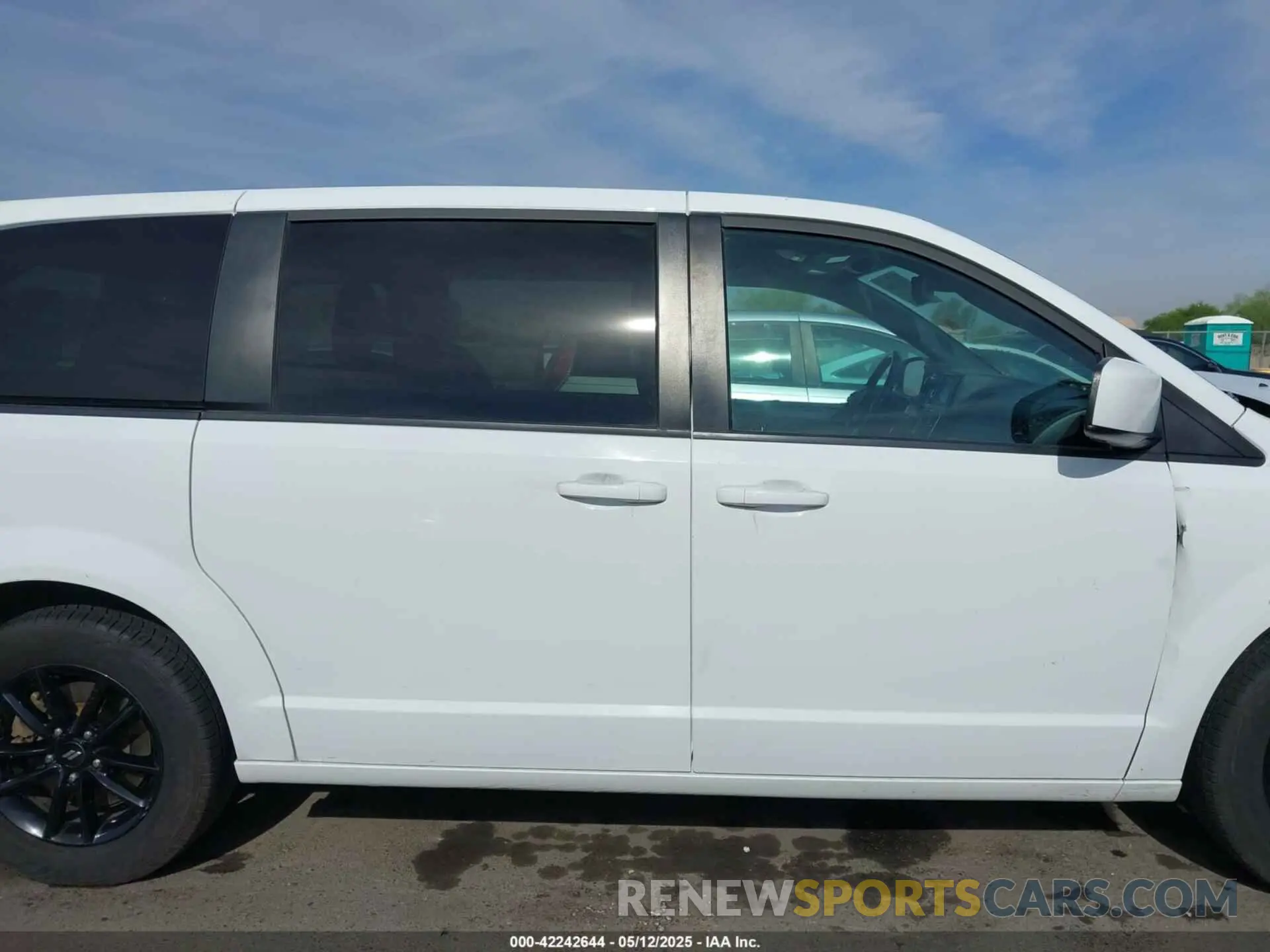 14 Photograph of a damaged car 2C4RDGEG2LR199654 DODGE GRAND CARAVAN 2020